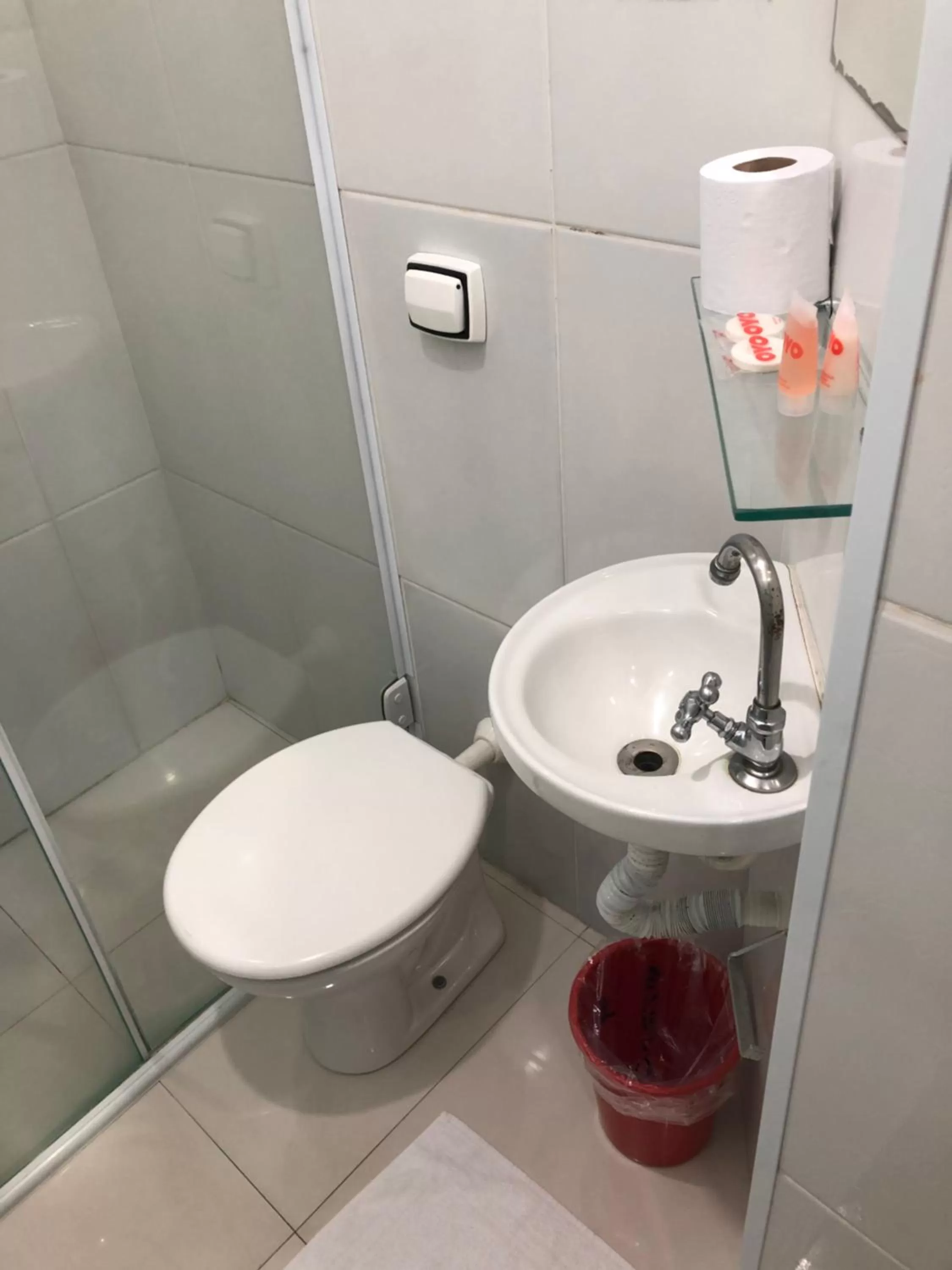 Toilet in Center Plaza Hotel