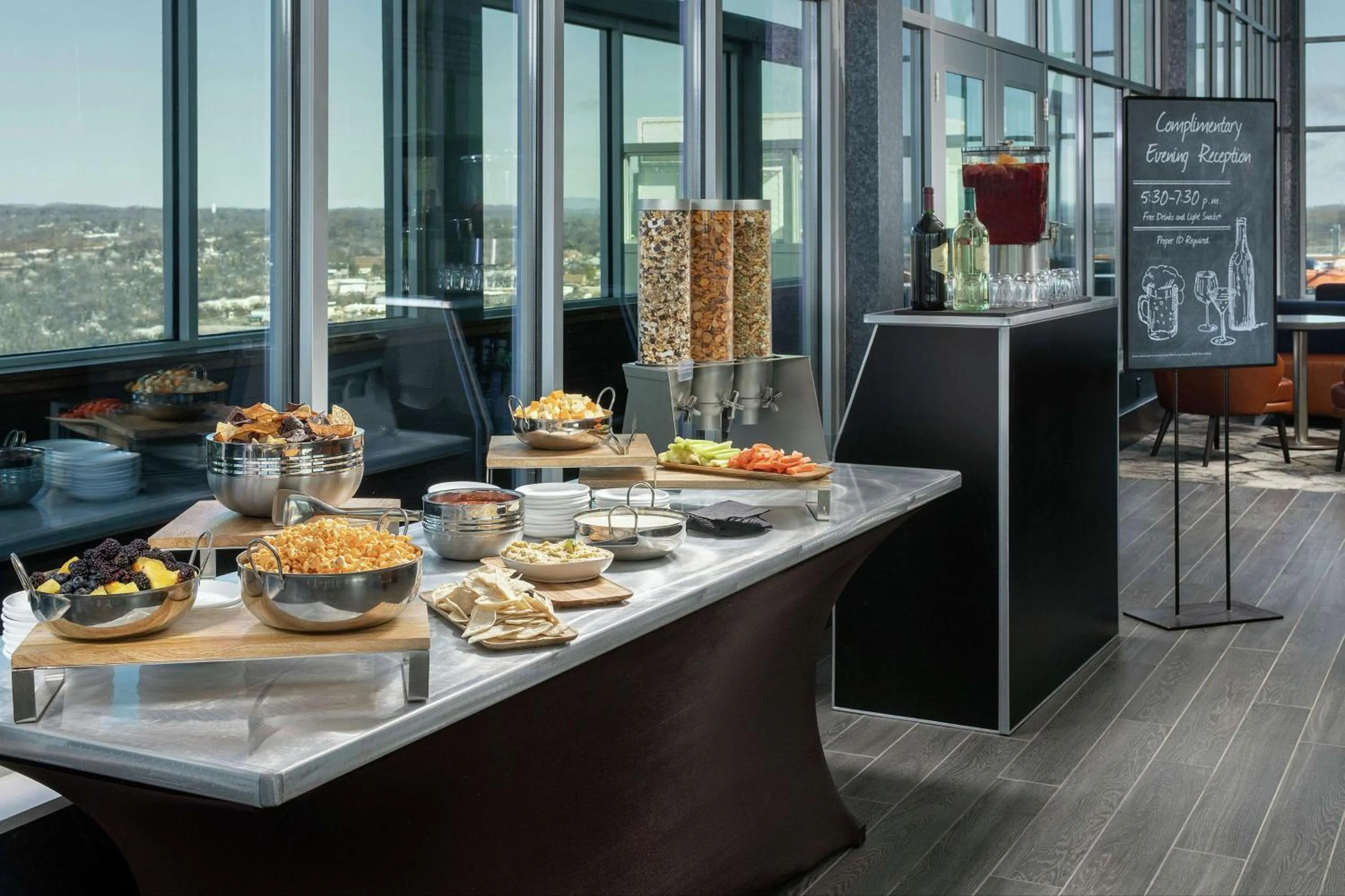 Restaurant/places to eat in Embassy Suites By Hilton Knoxville Downtown