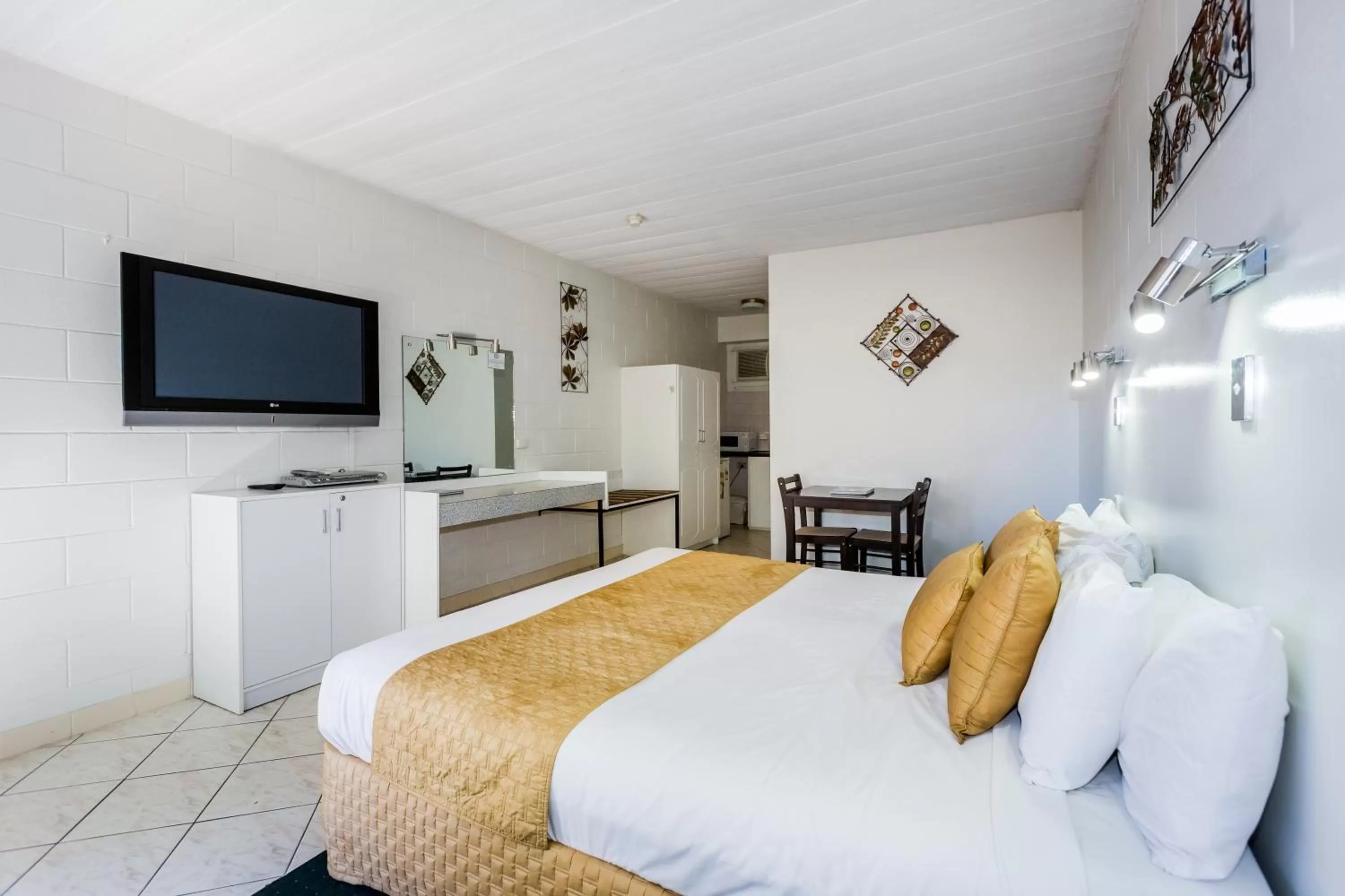 Bedroom, Bed in Elkira Court Motel