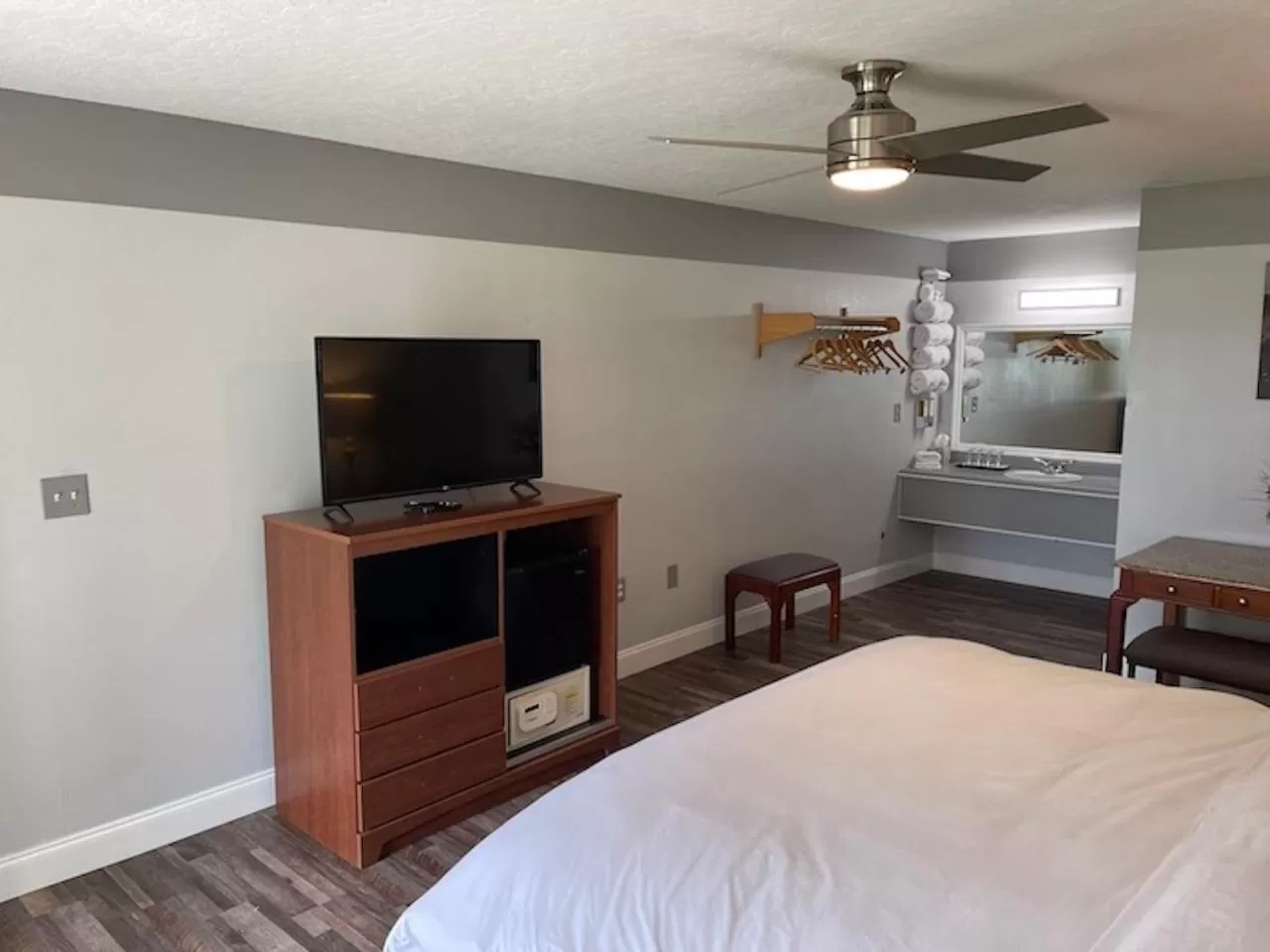 Property building in Idle Awhile Resort