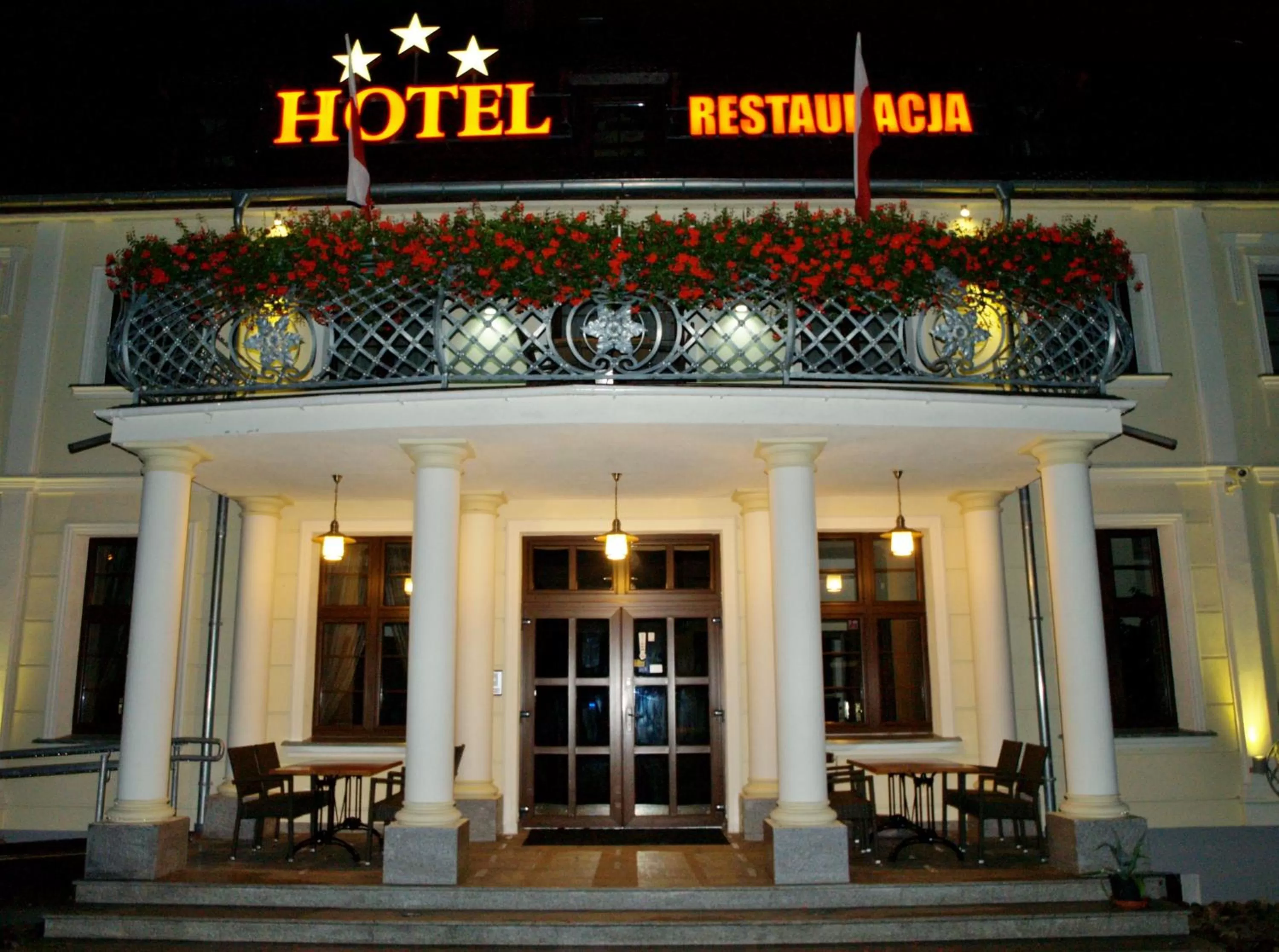 Facade/entrance in Hotel Świętoborzec