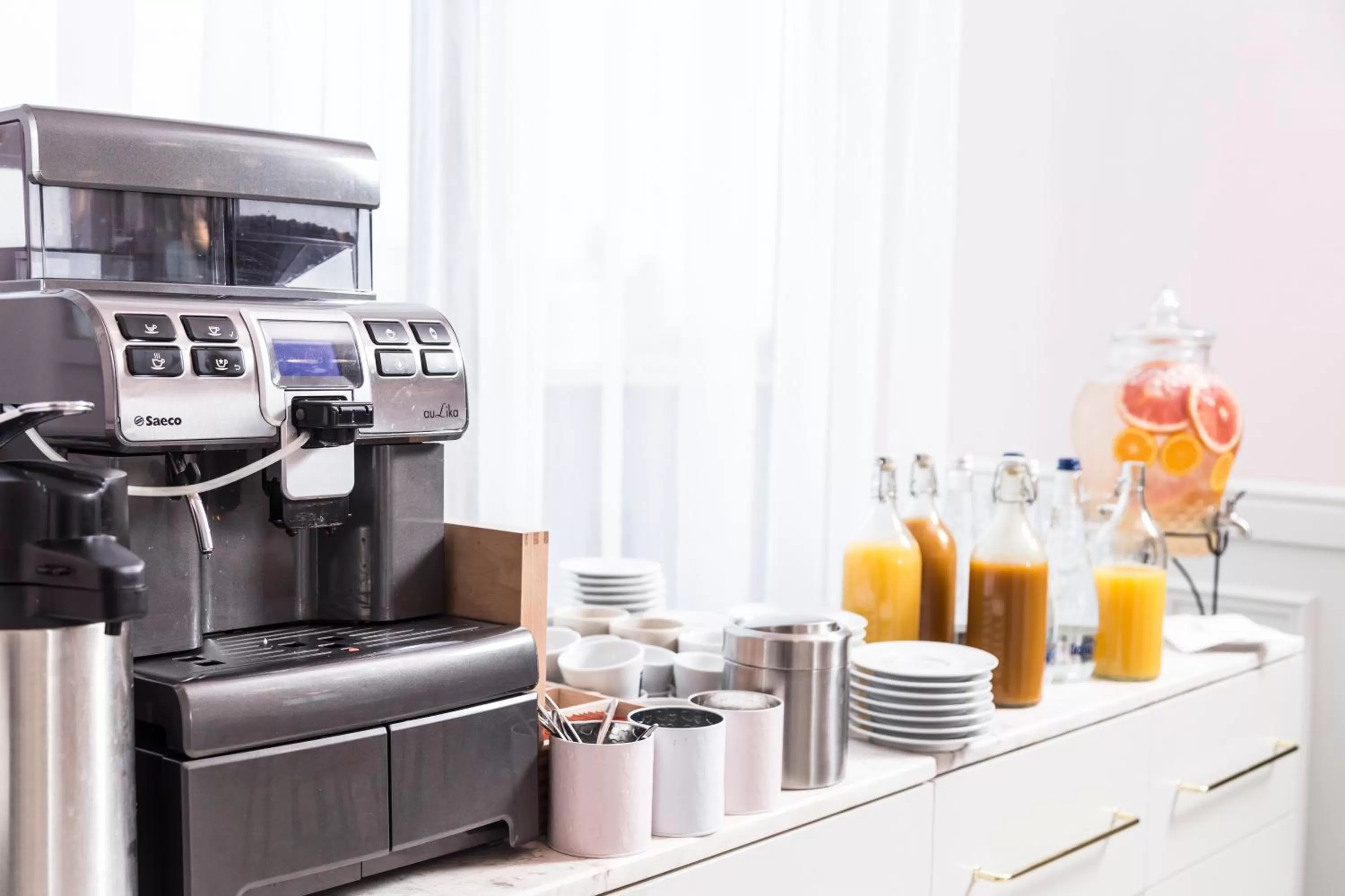 Breakfast in Hotel Cismigiu