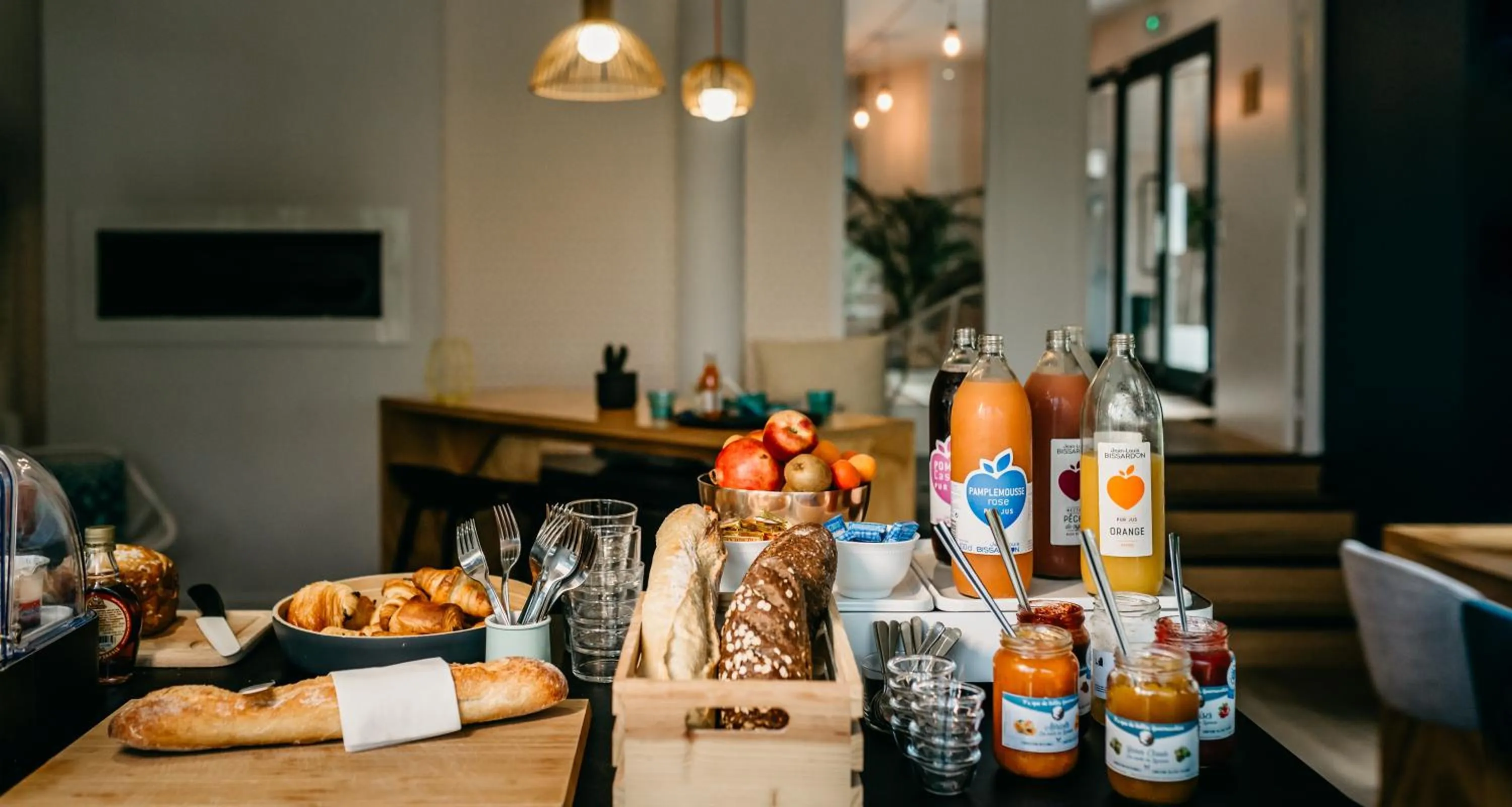 Buffet breakfast in Best Western Bridge Hotel Lyon East