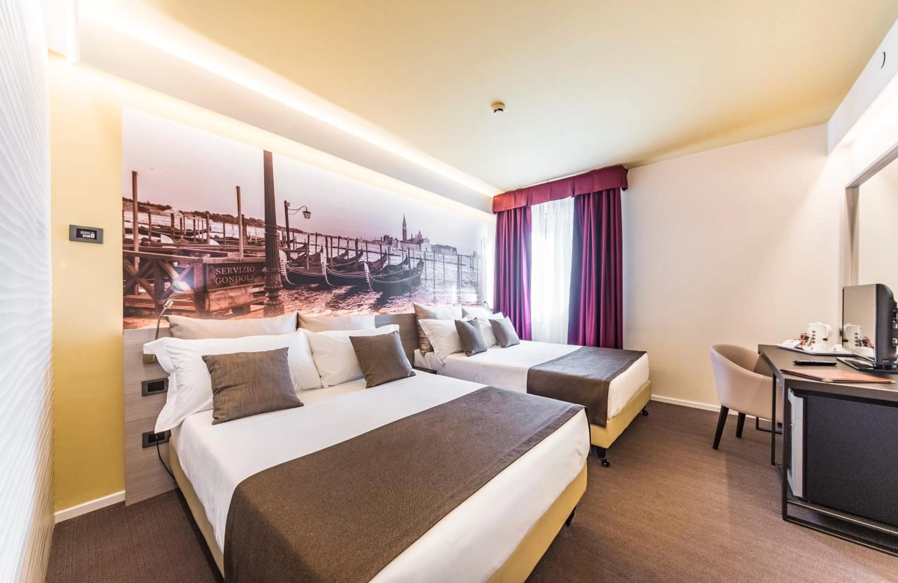 Bed in Antony Hotel - Venice Airport