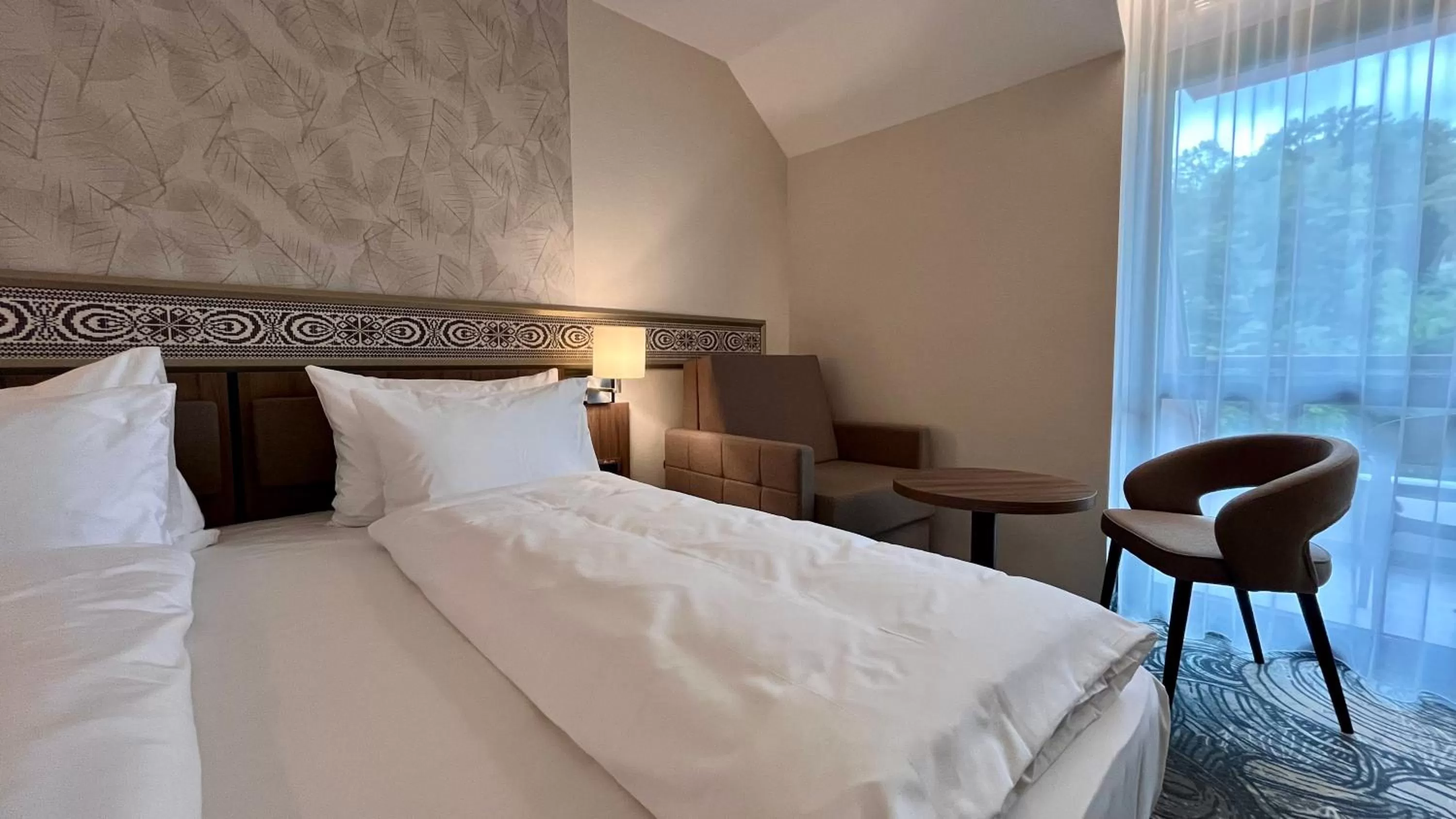 Photo of the whole room, Bed in HOTEL CRYSTAL WELLNESS & SPA superior