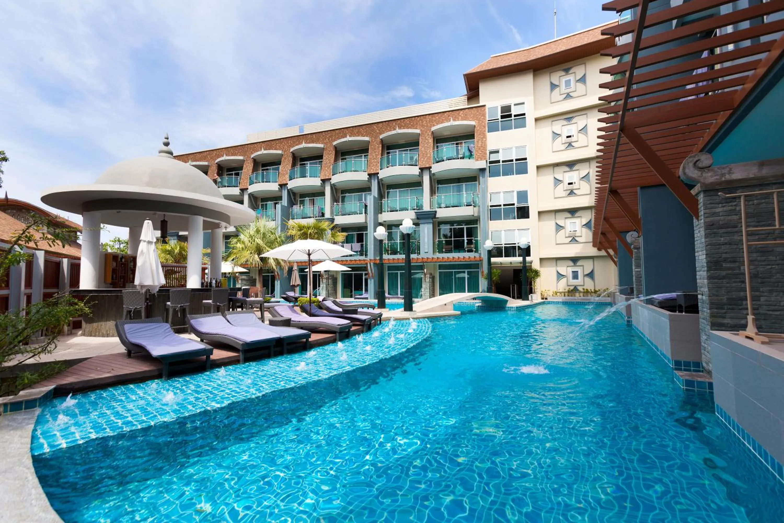 Swimming pool in Ramaburin Resort Patong - SHA Extra Plus