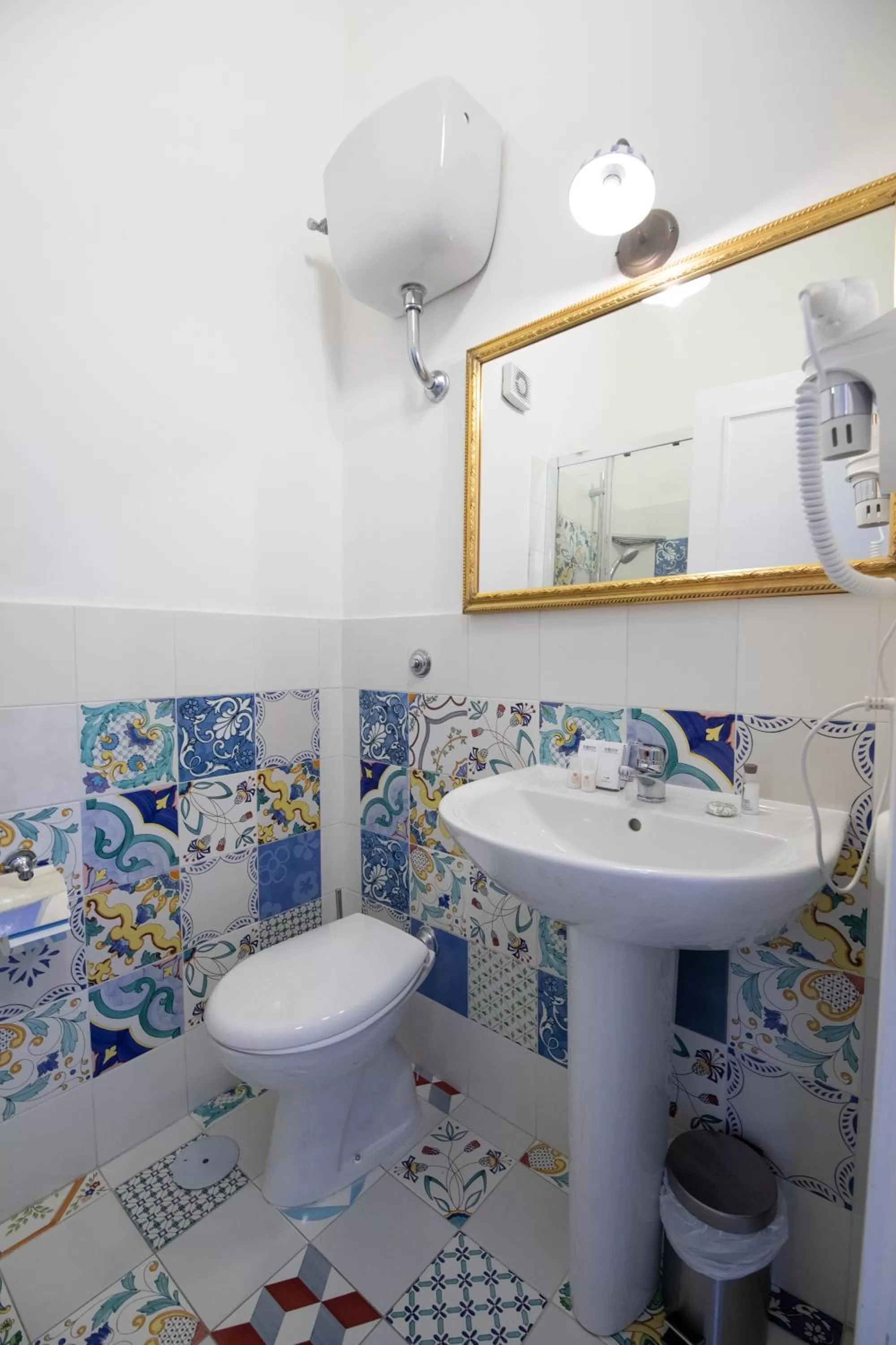 Bathroom in EFFE SUITES