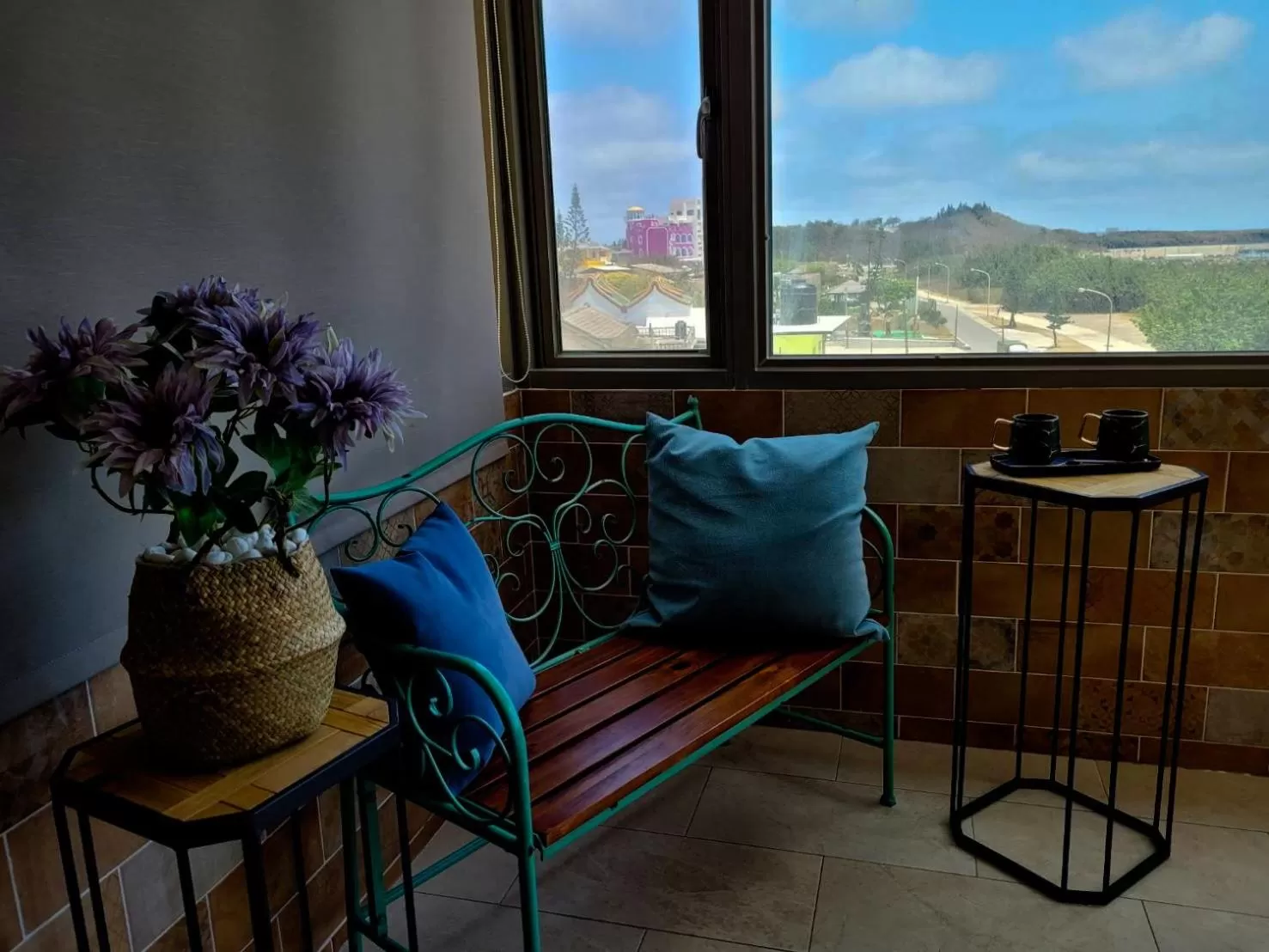 Seating area in Beachcastle & Sea View Villa