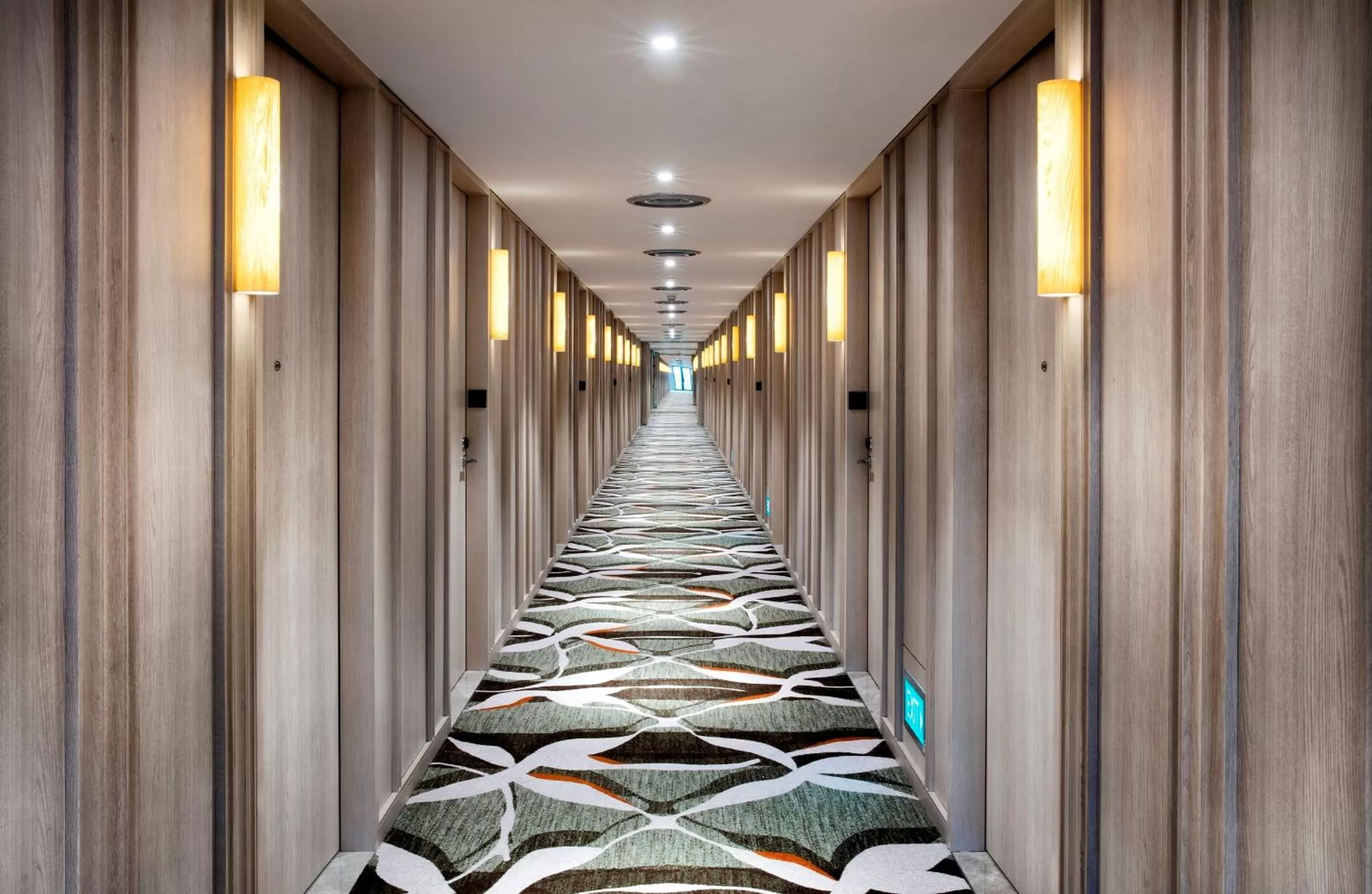 Lobby or reception in Crowne Plaza Changi Airport by IHG