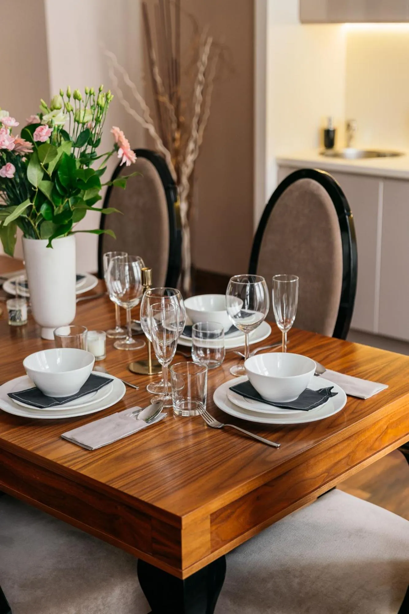 Dining area in Topolowa Residence - LoftAffair Collection