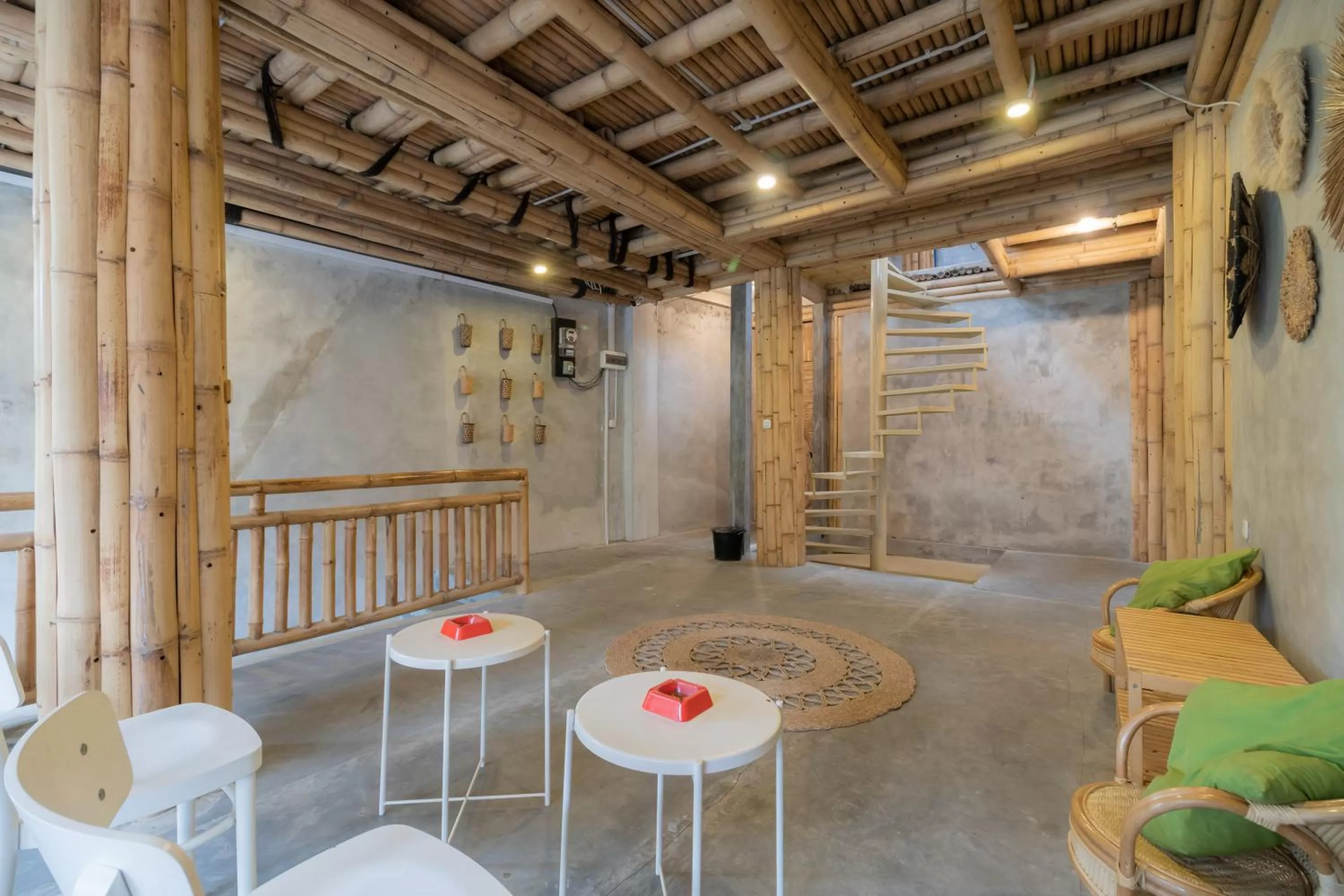 Urbanview Ta-ke Residence Blok M