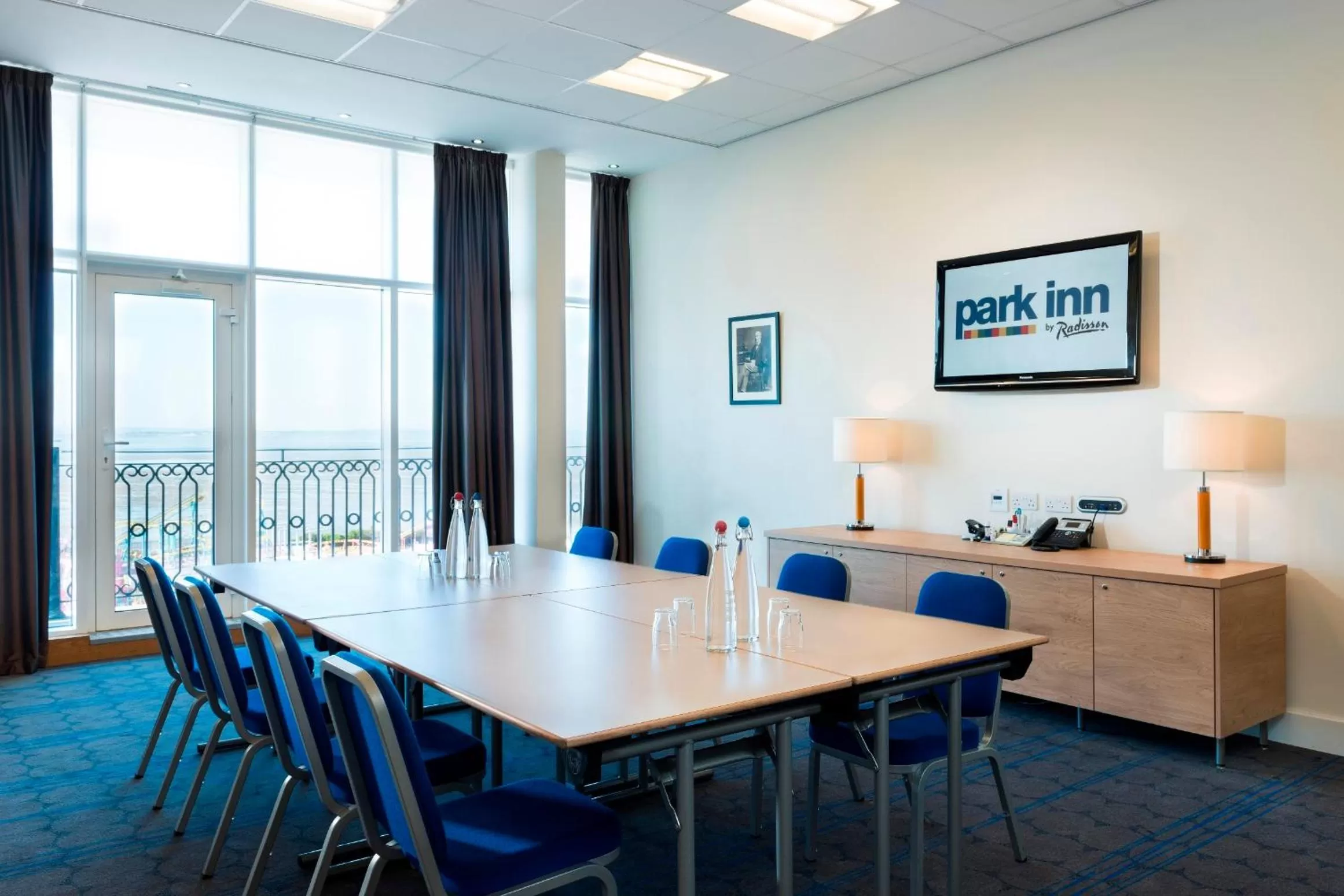 Business facilities in Park Inn by Radisson Palace