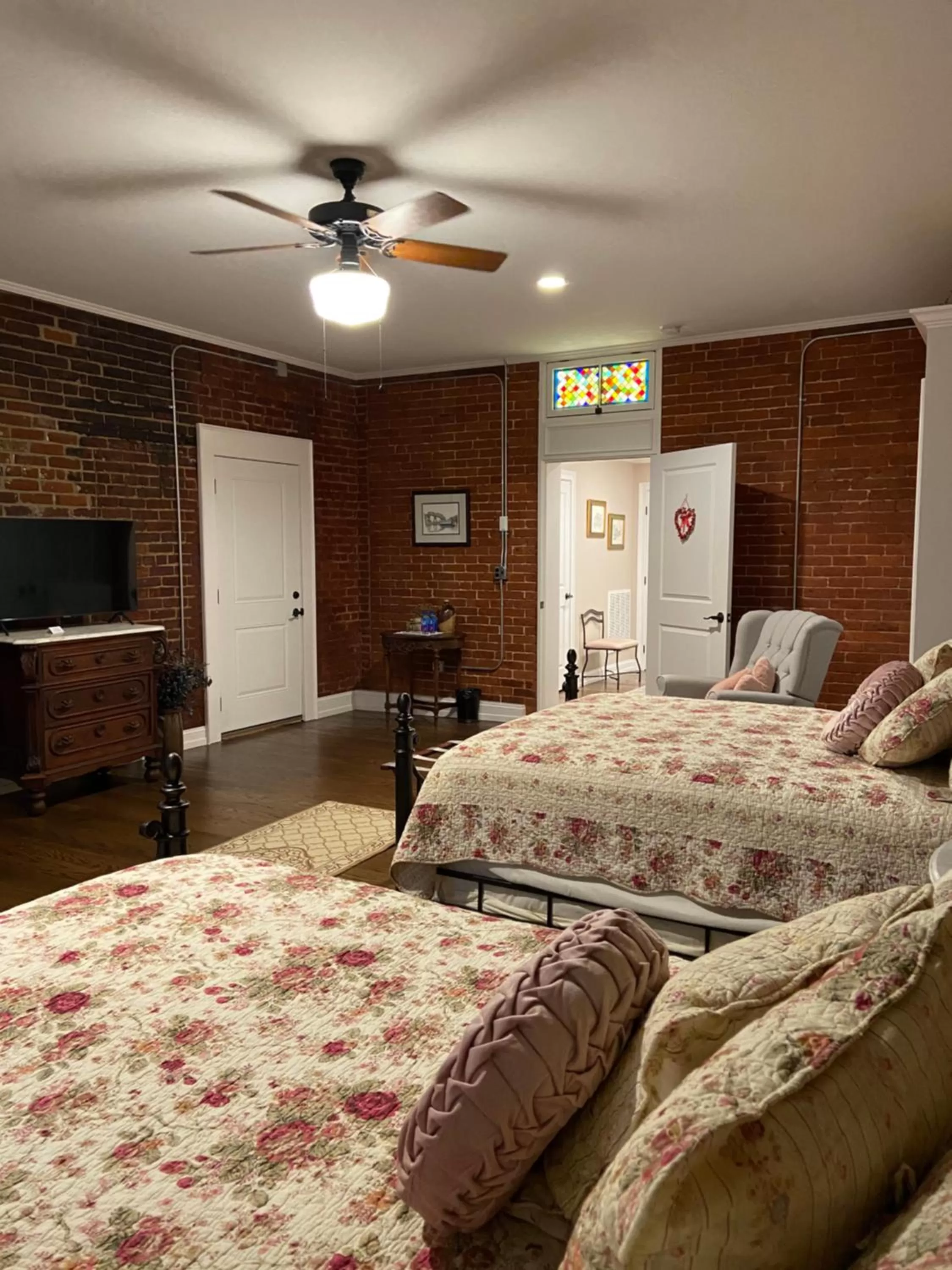 Belle Louise Historic Bed & Breakfast