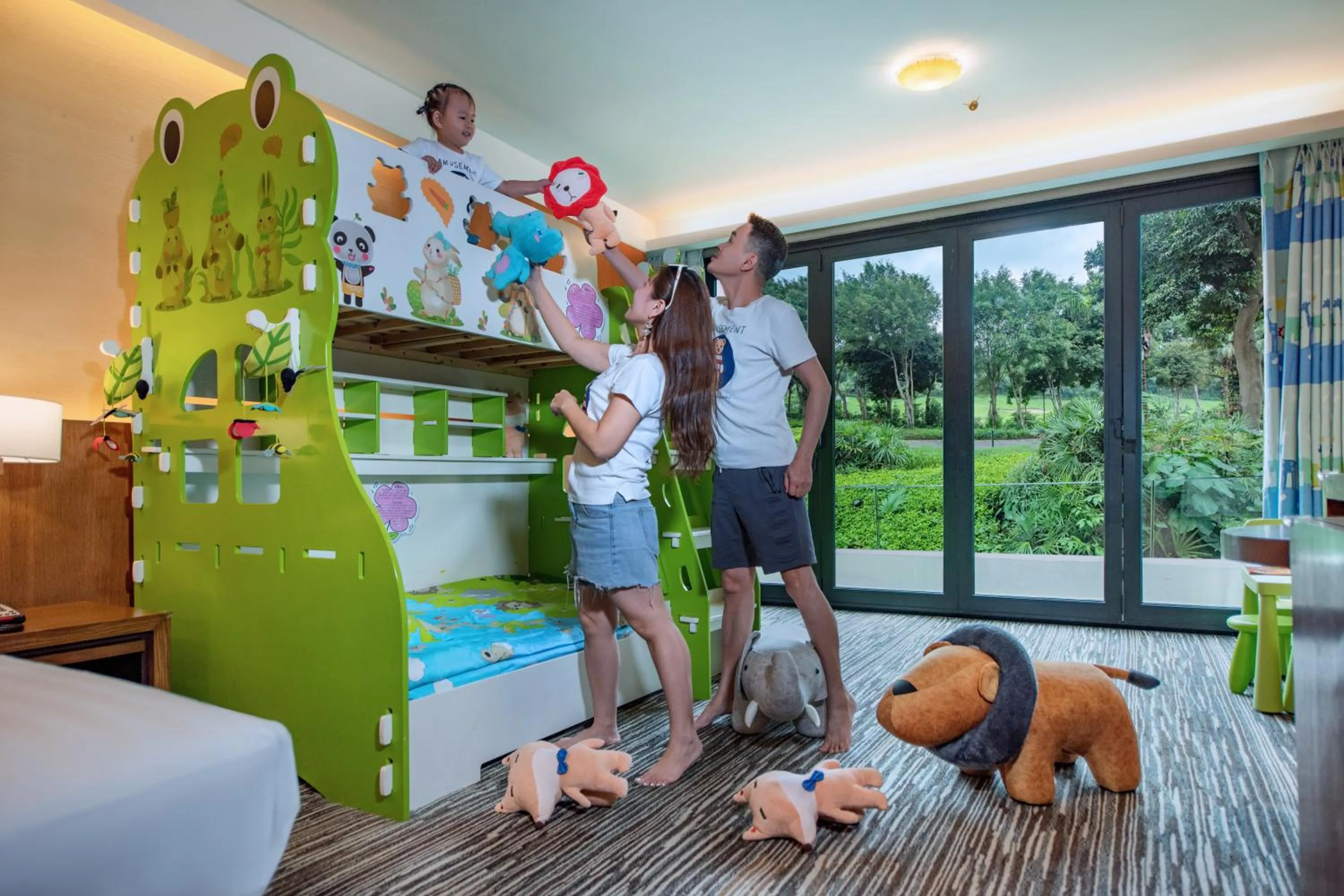 children in Mission Hills Hotel Resorts Shenzhen