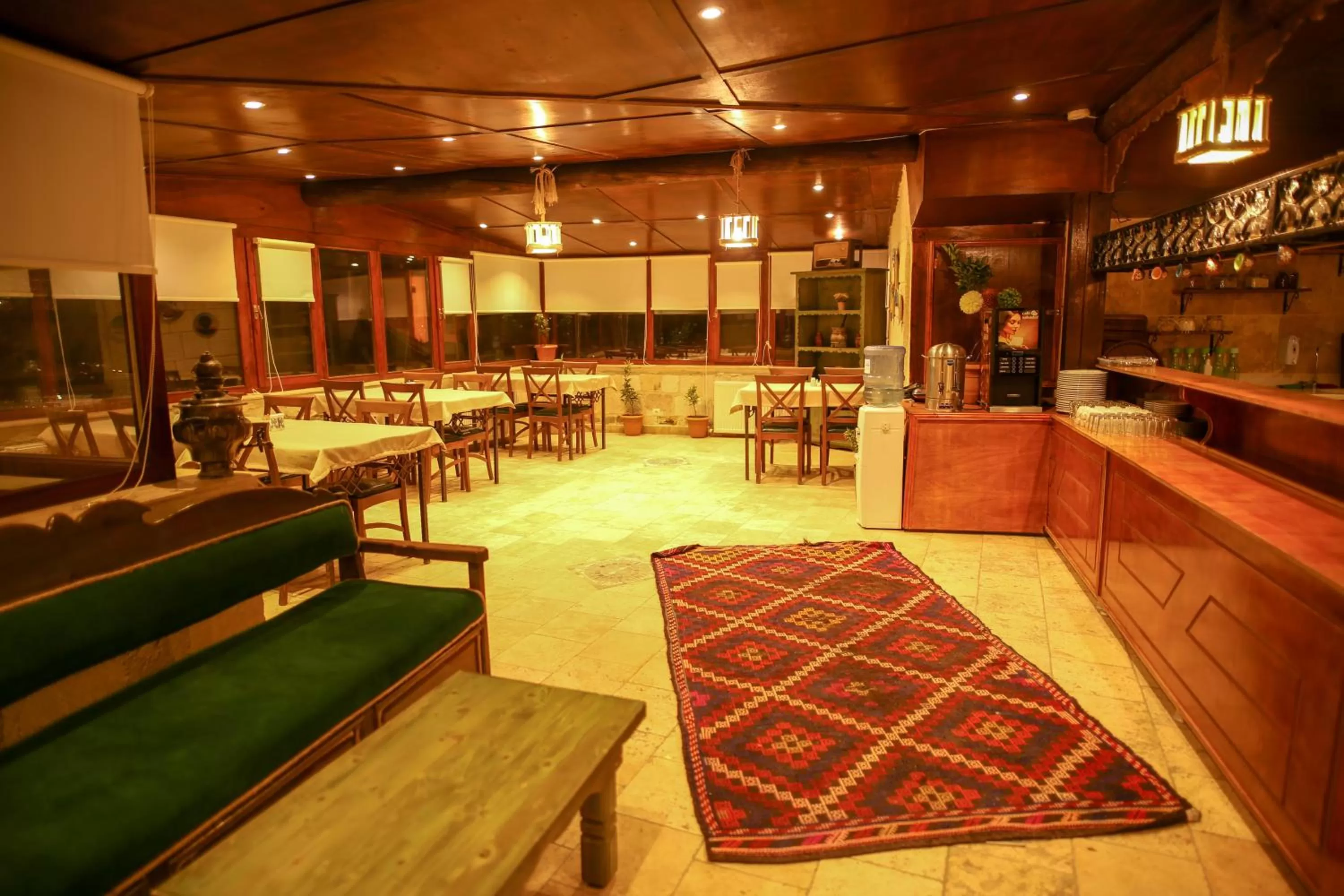 Breakfast in Bedrock Cave Hotel