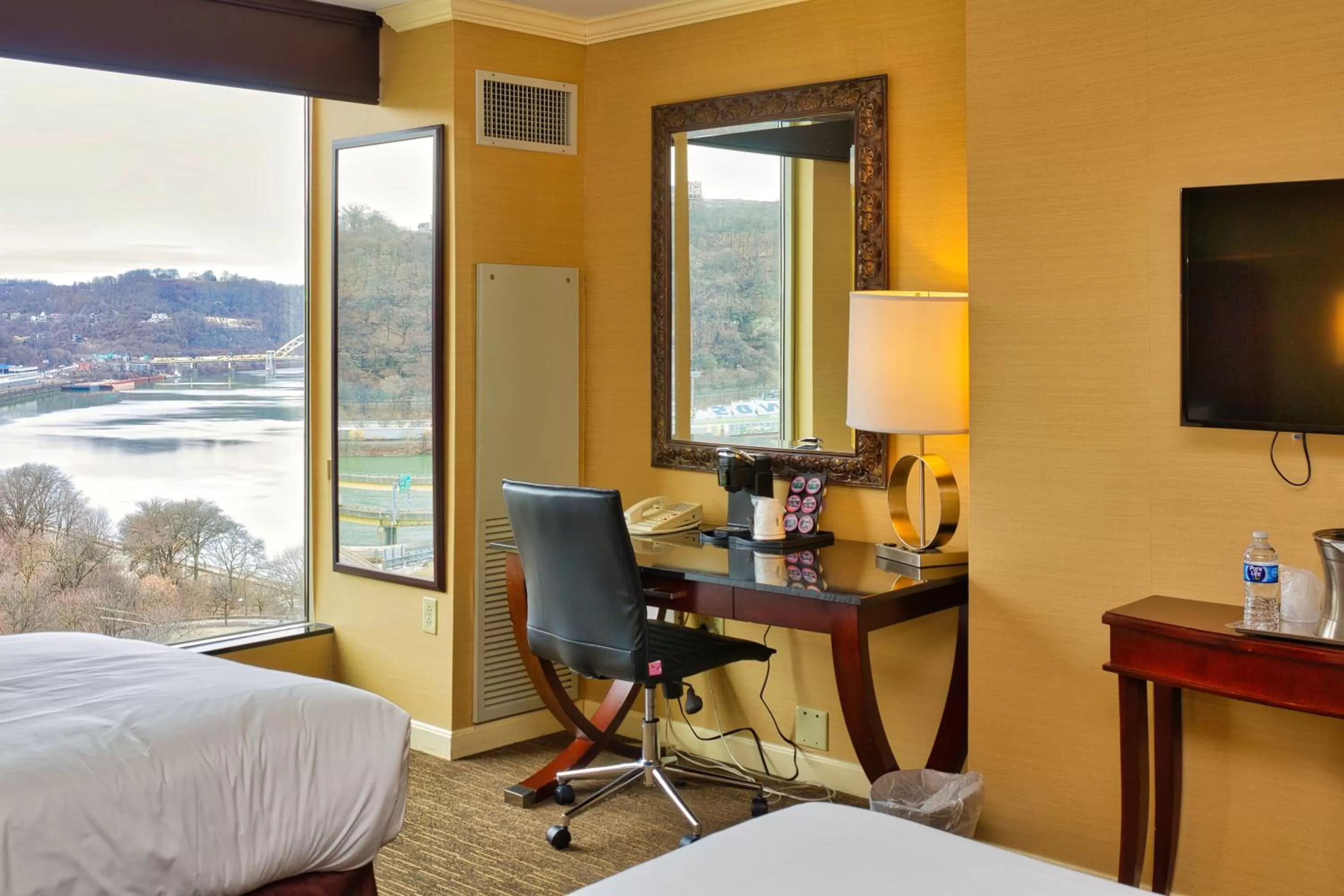 View (from property/room), Bed in Wyndham Grand Pittsburgh