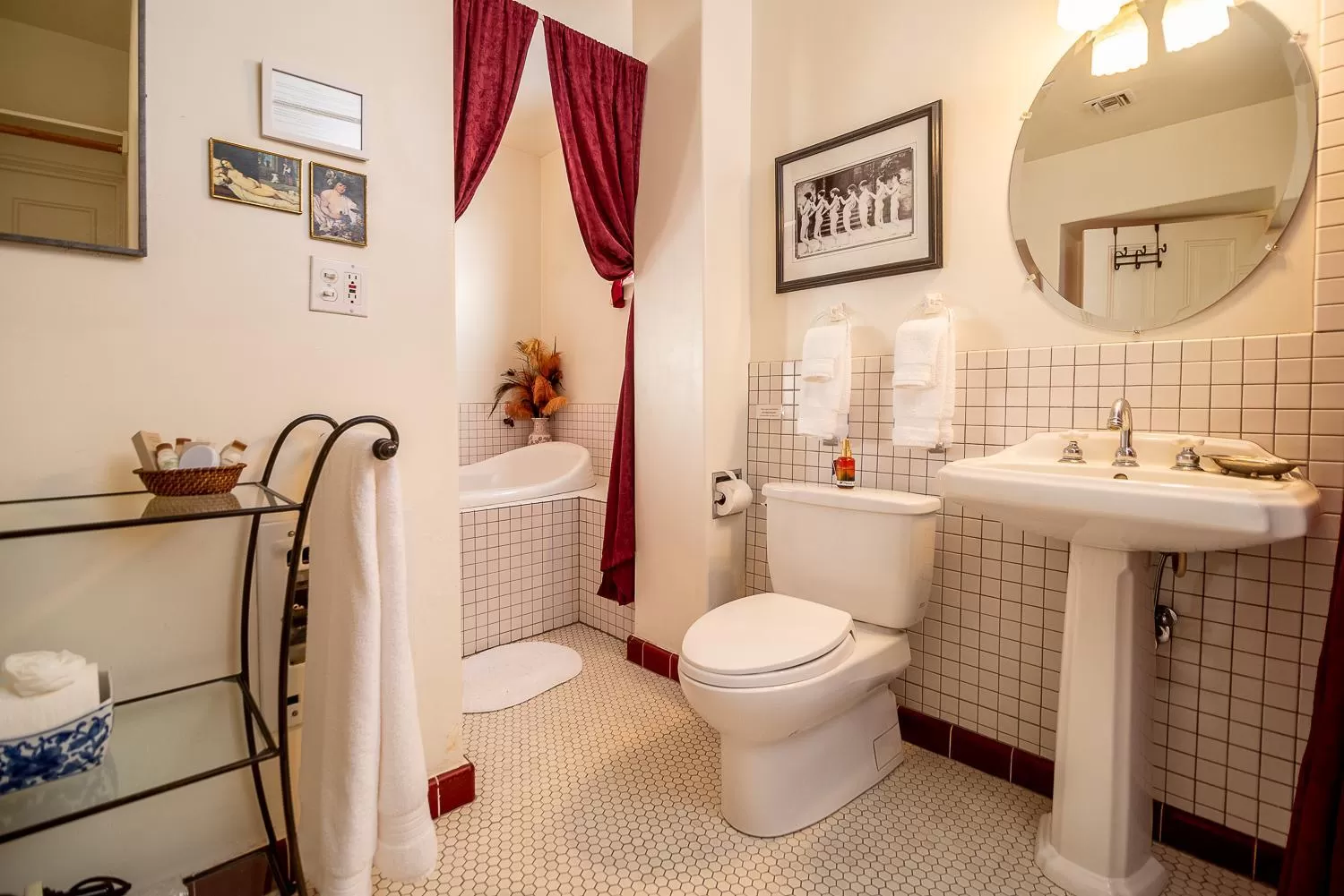 Shower in The Blenman Inn