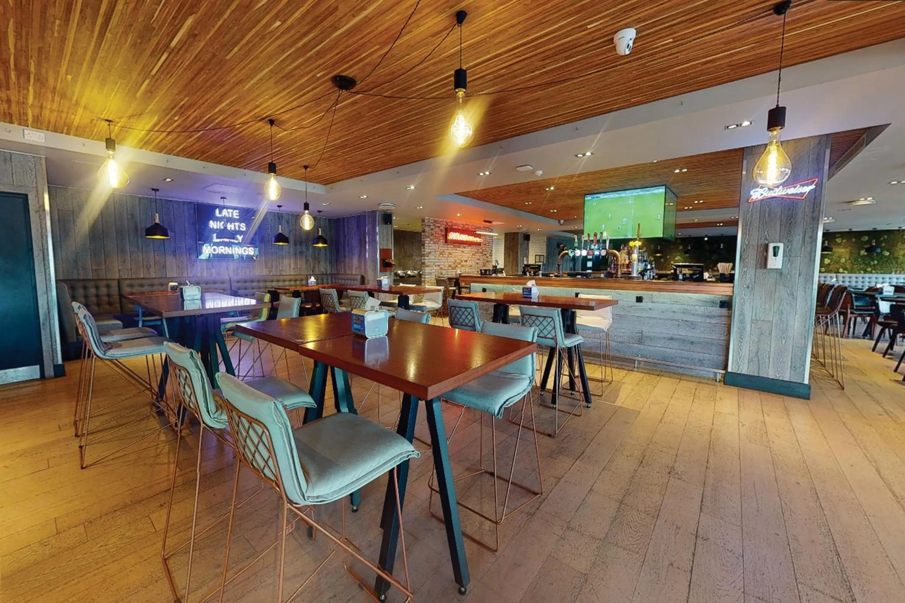 Restaurant/places to eat in Village Hotel Birmingham Walsall