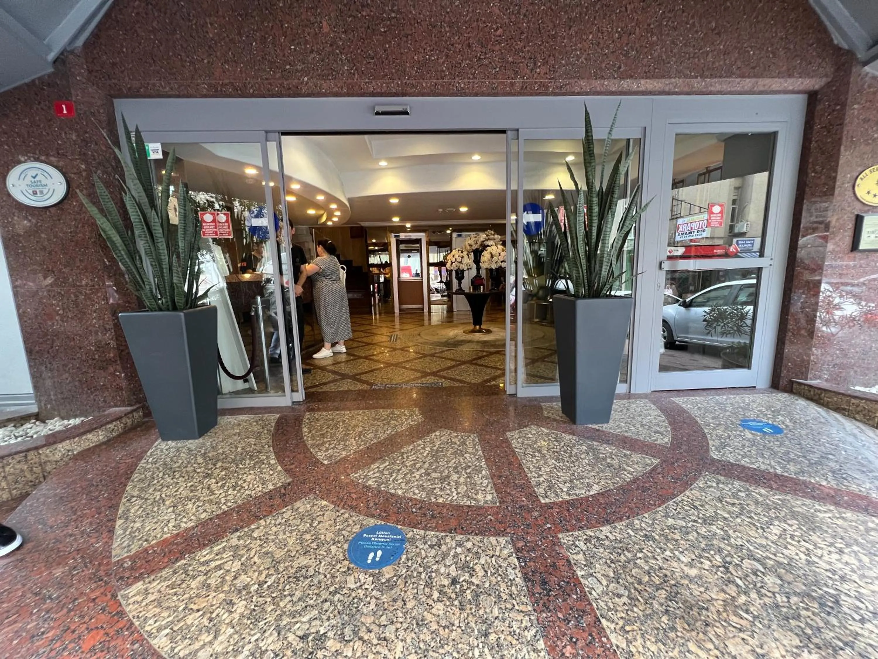 Facade/entrance in All Seasons Hotel