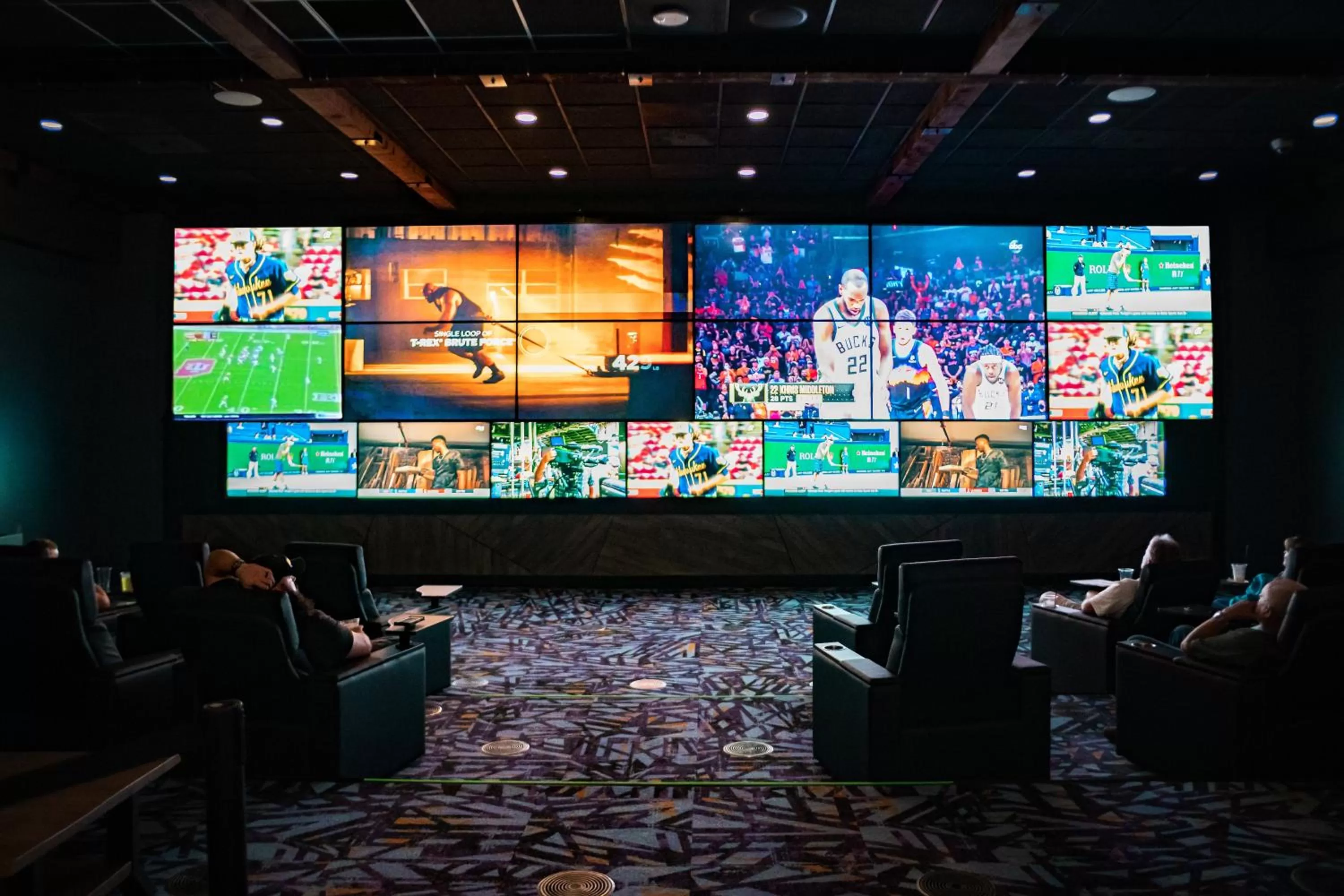 Lounge or bar in Holiday Inn Resort Deadwood Mountain Grand by IHG