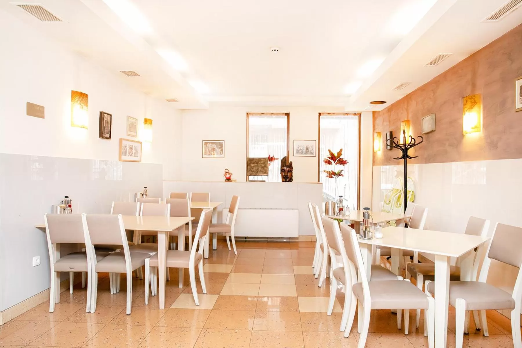 Continental breakfast in Hotel Niky