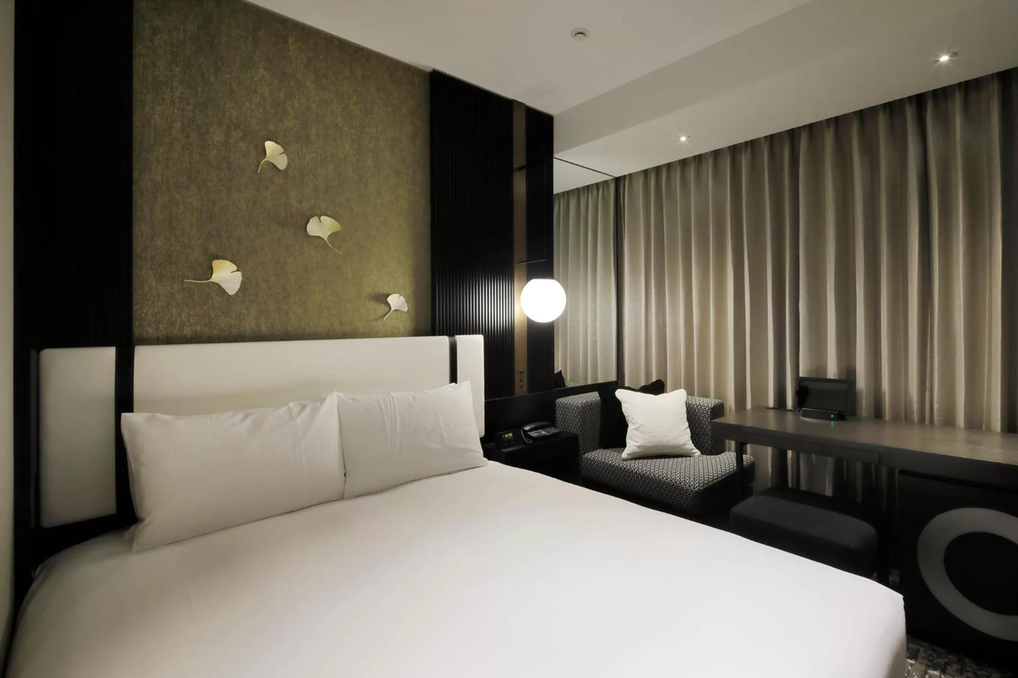 Photo of the whole room, Bed in KOKO HOTEL Premier Kumamoto