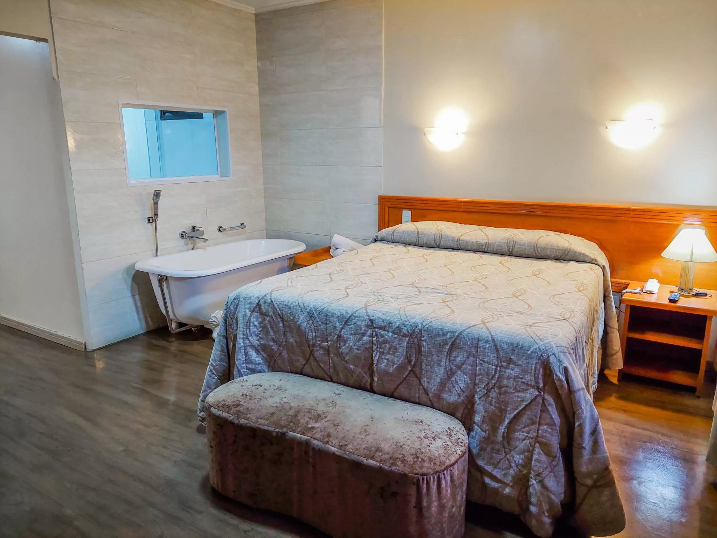 Deluxe Double Room with Bath in Nacional Inn Campos do Jordão