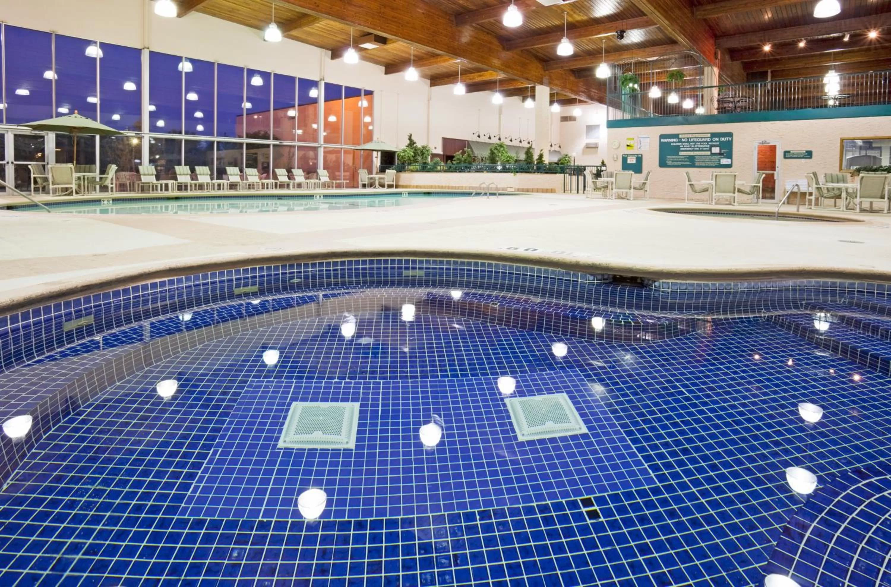 Swimming pool in Holiday Inn Alexandria by IHG