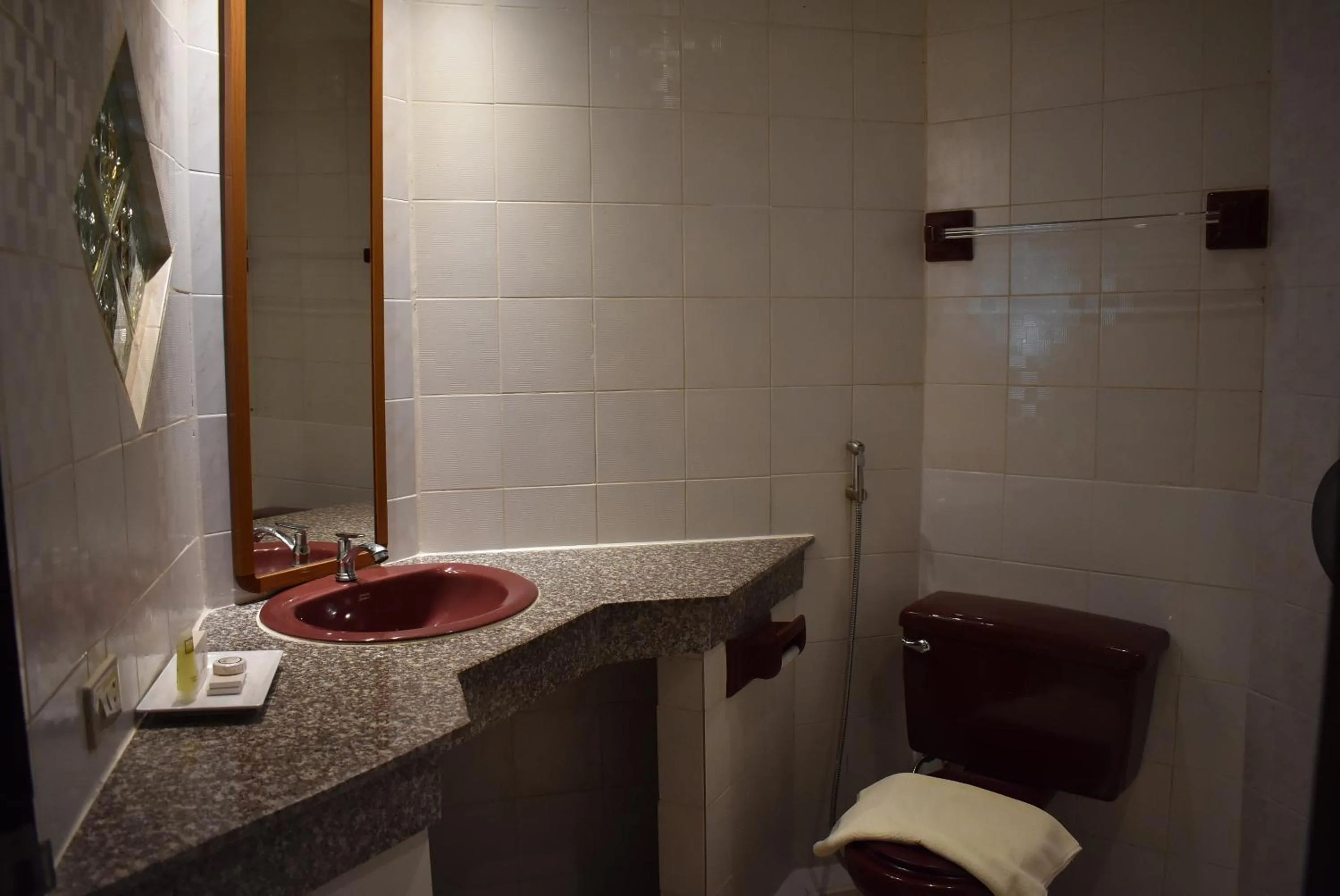 Bathroom in Karon Cafe Inn