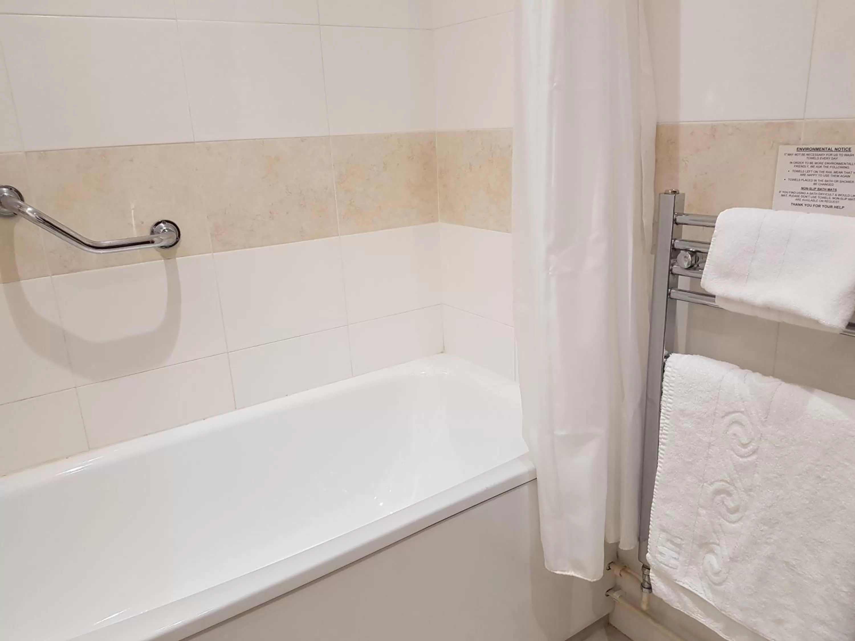 Bathroom in Buckatree Hall Hotel