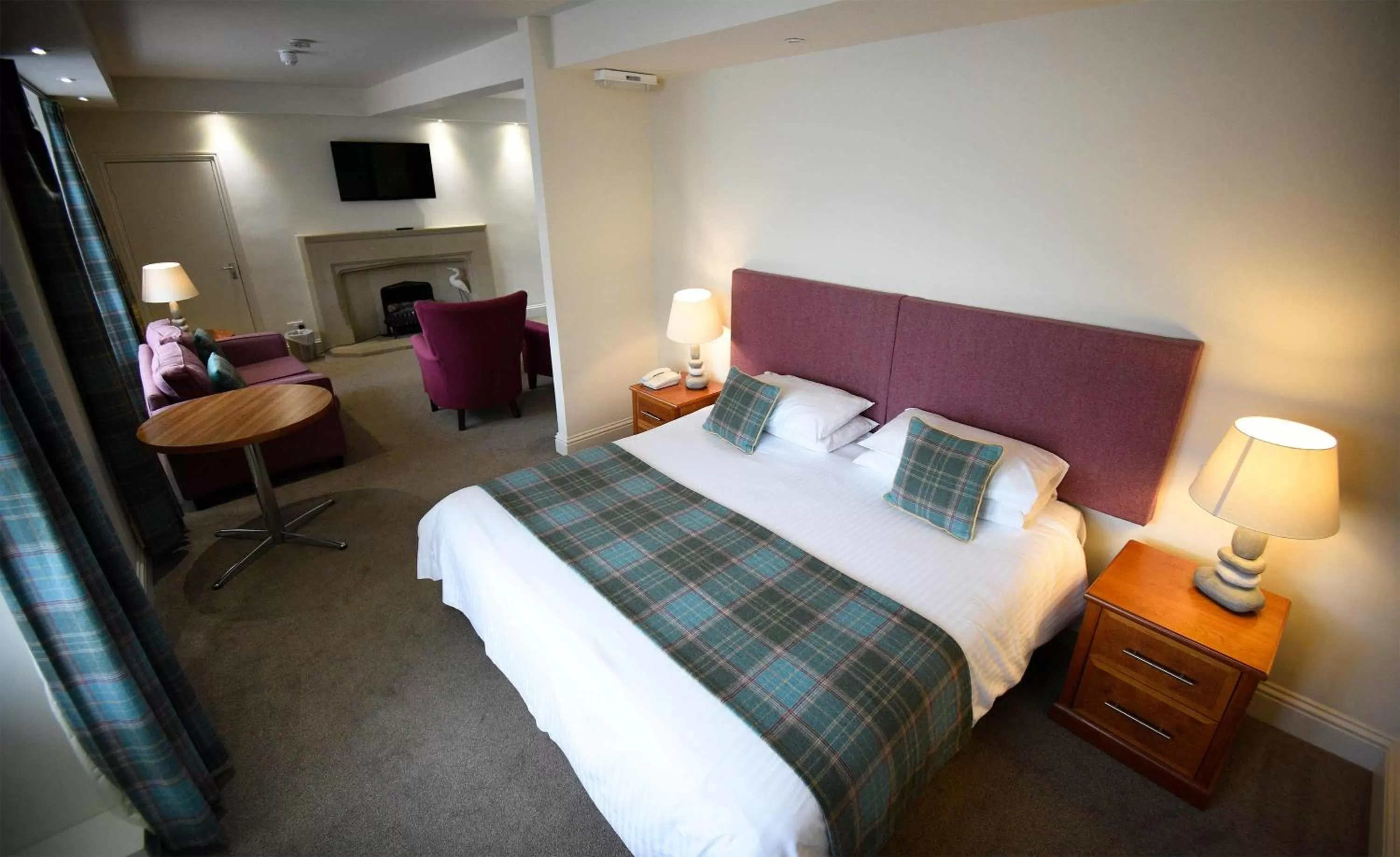 Bed in The Royal Hotel