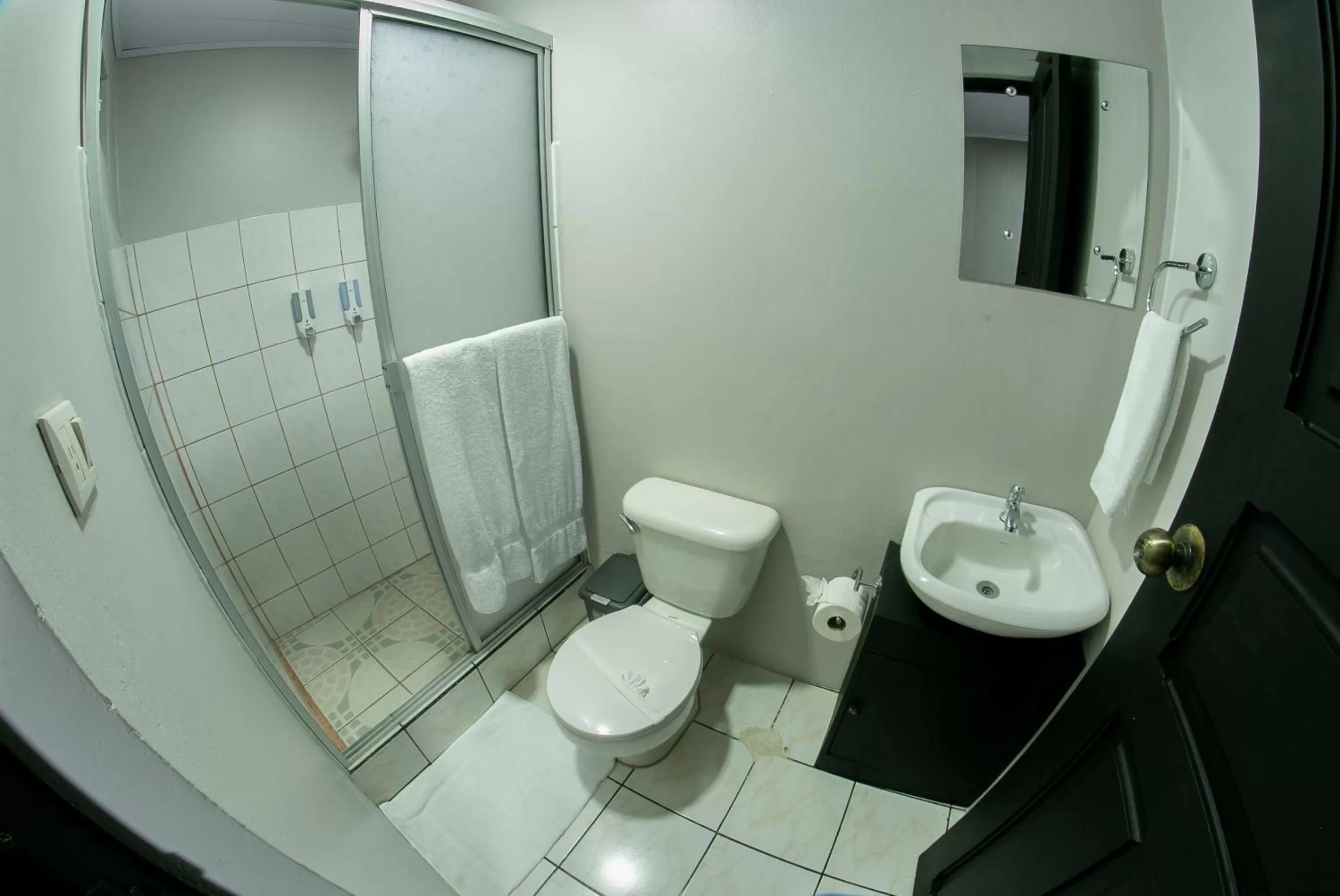 Shower in Hotel La Vid La Fortuna