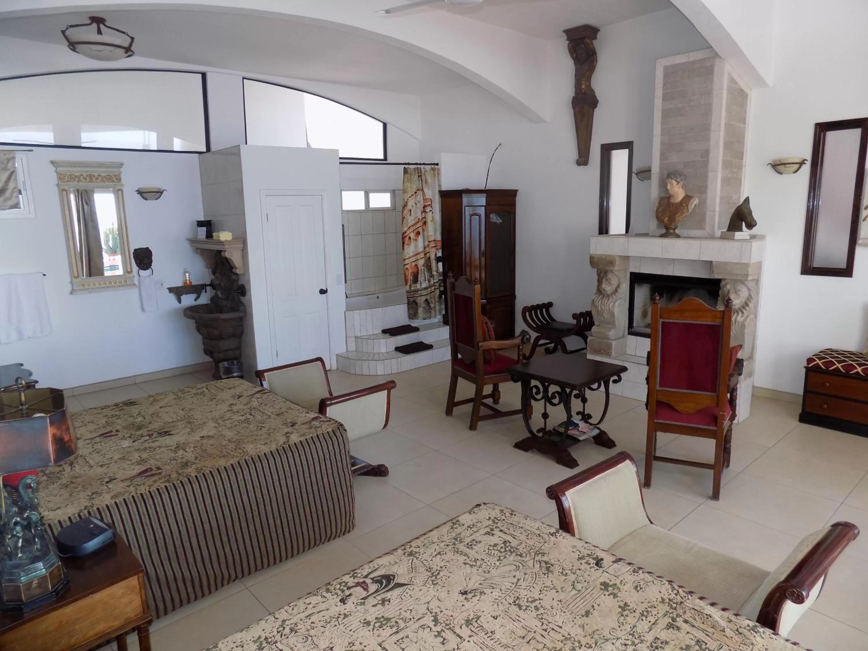 Photo of the whole room in Poco Cielo Hotel