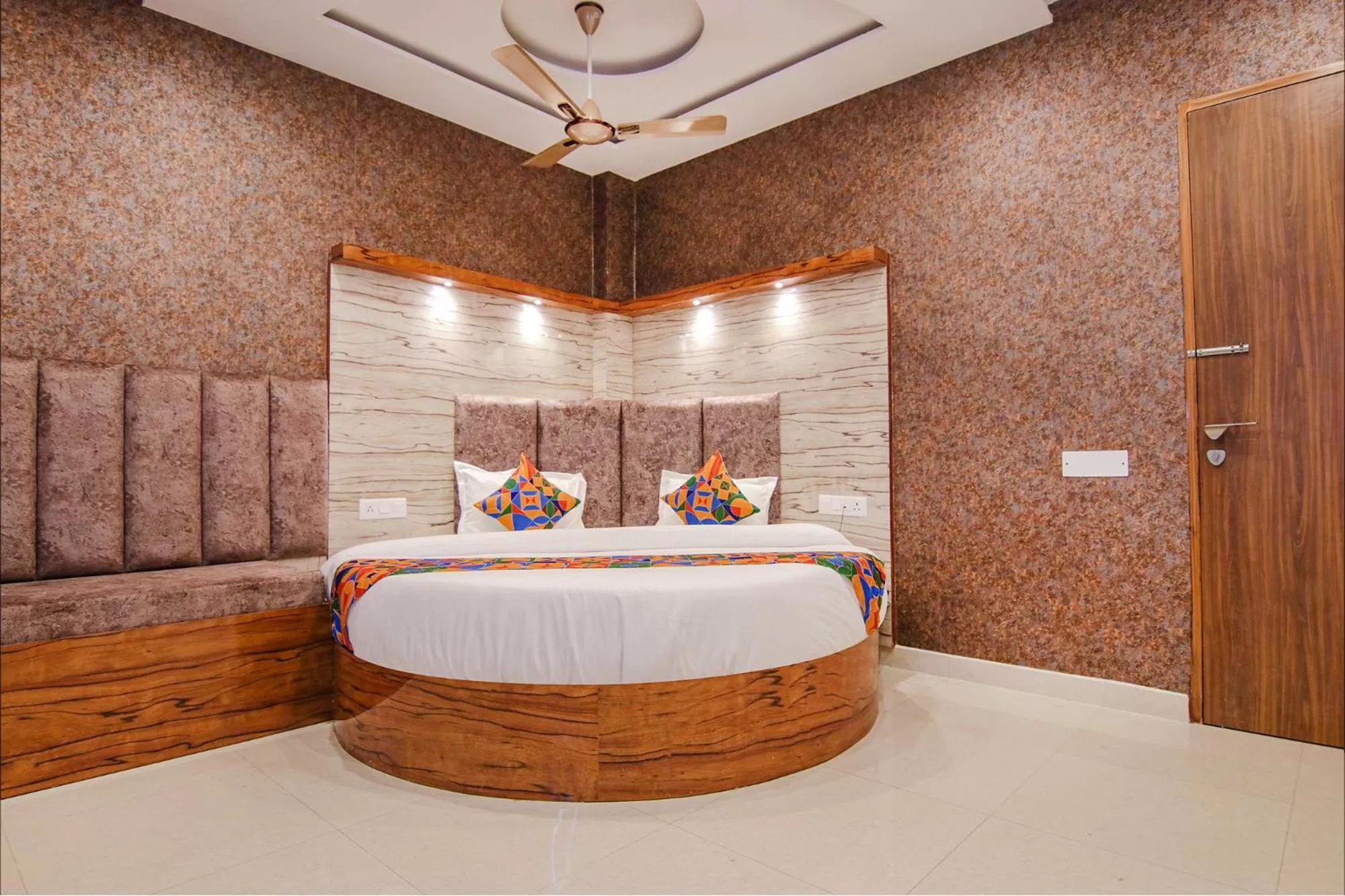 Photo of the whole room, Bed in FabHotel Meridian Inn