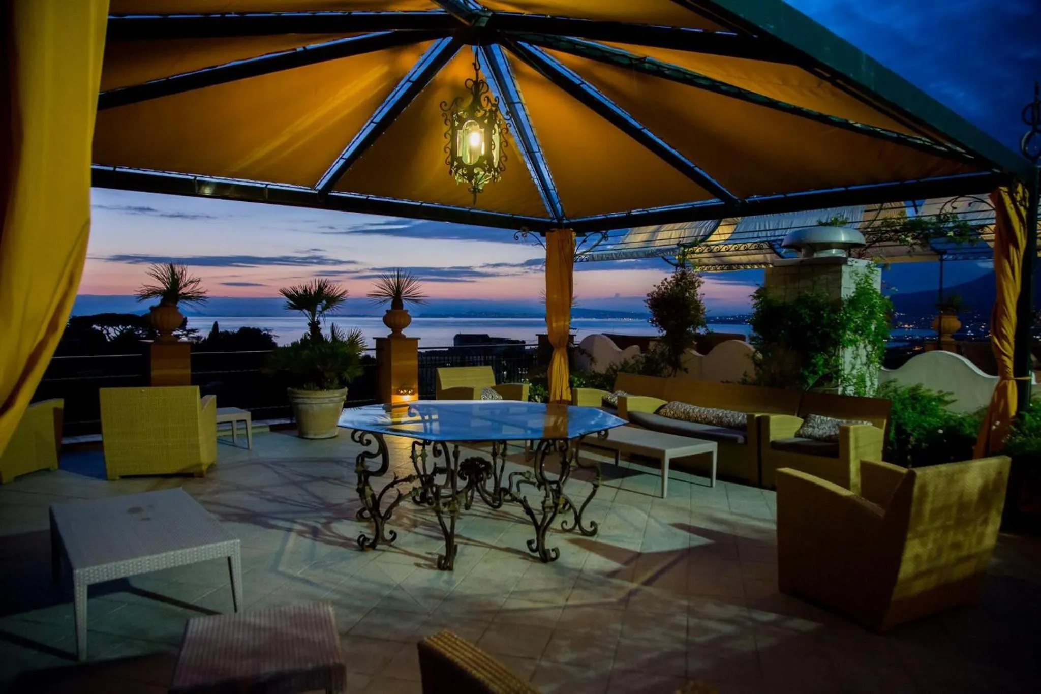 Lounge or bar in Hotel dei Congressi