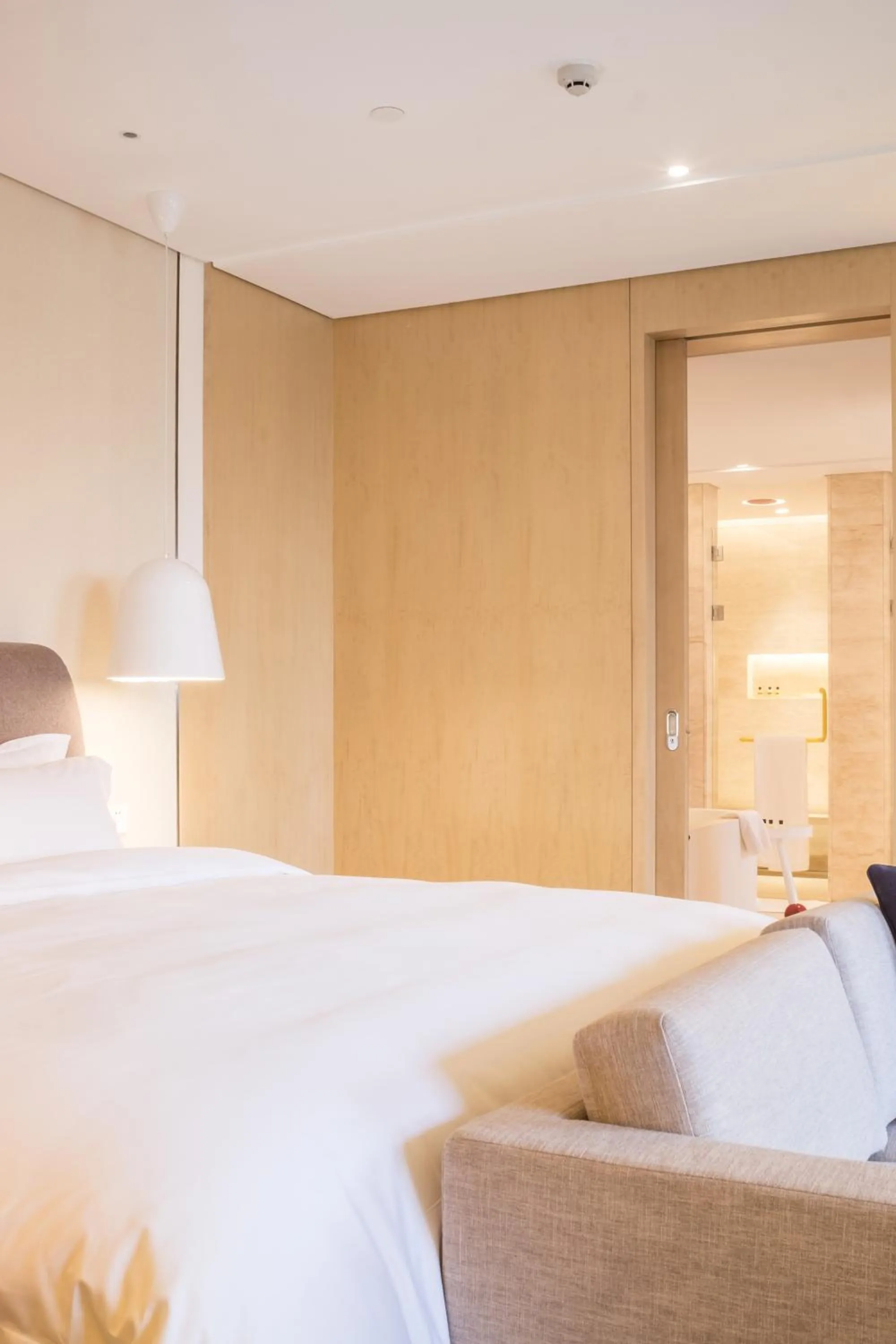 Bed in The Sifang Hotel Nanjing, Autograph Collection