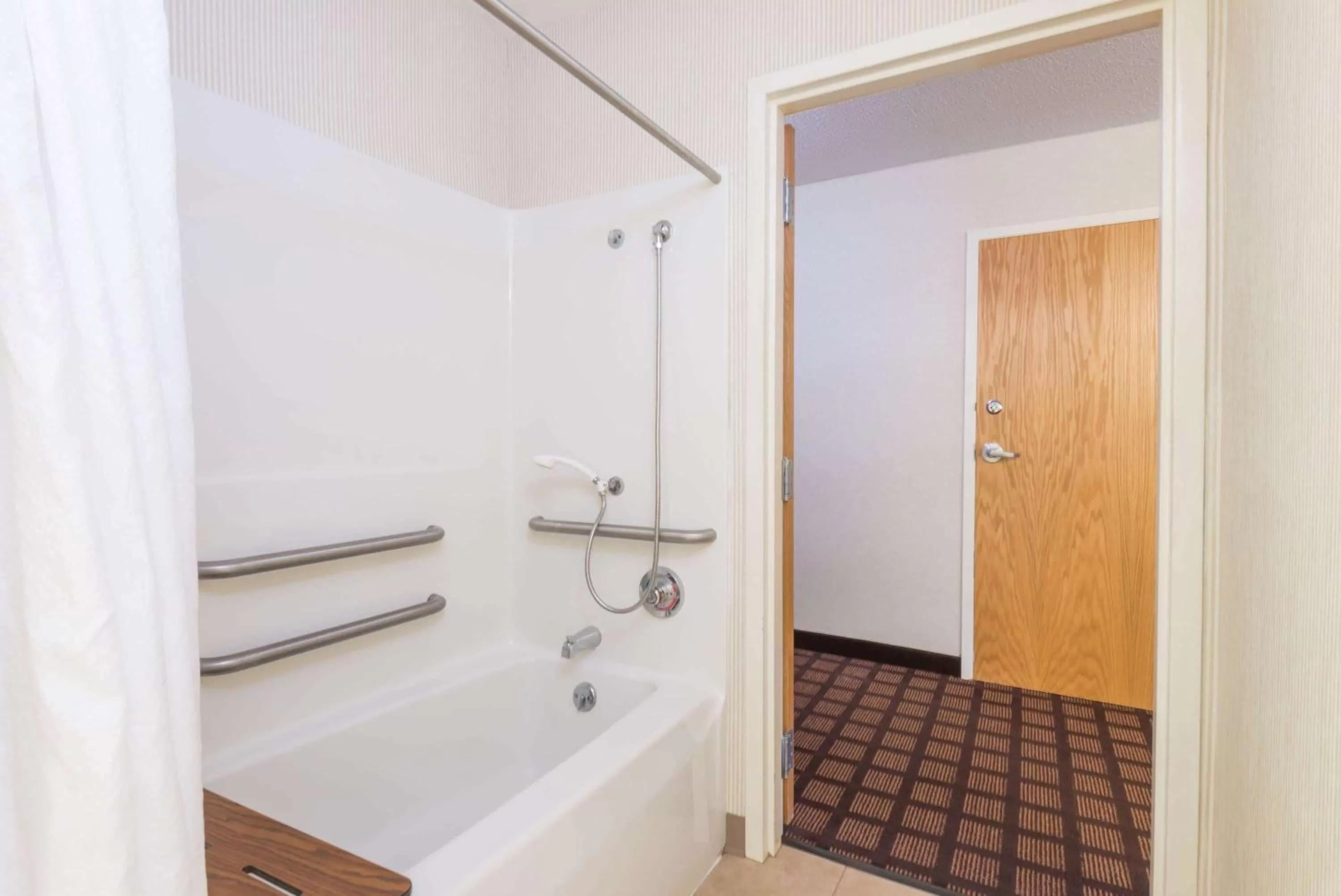 Bathroom in Microtel Inn & Suites by Wyndham Uncasville Casino Area