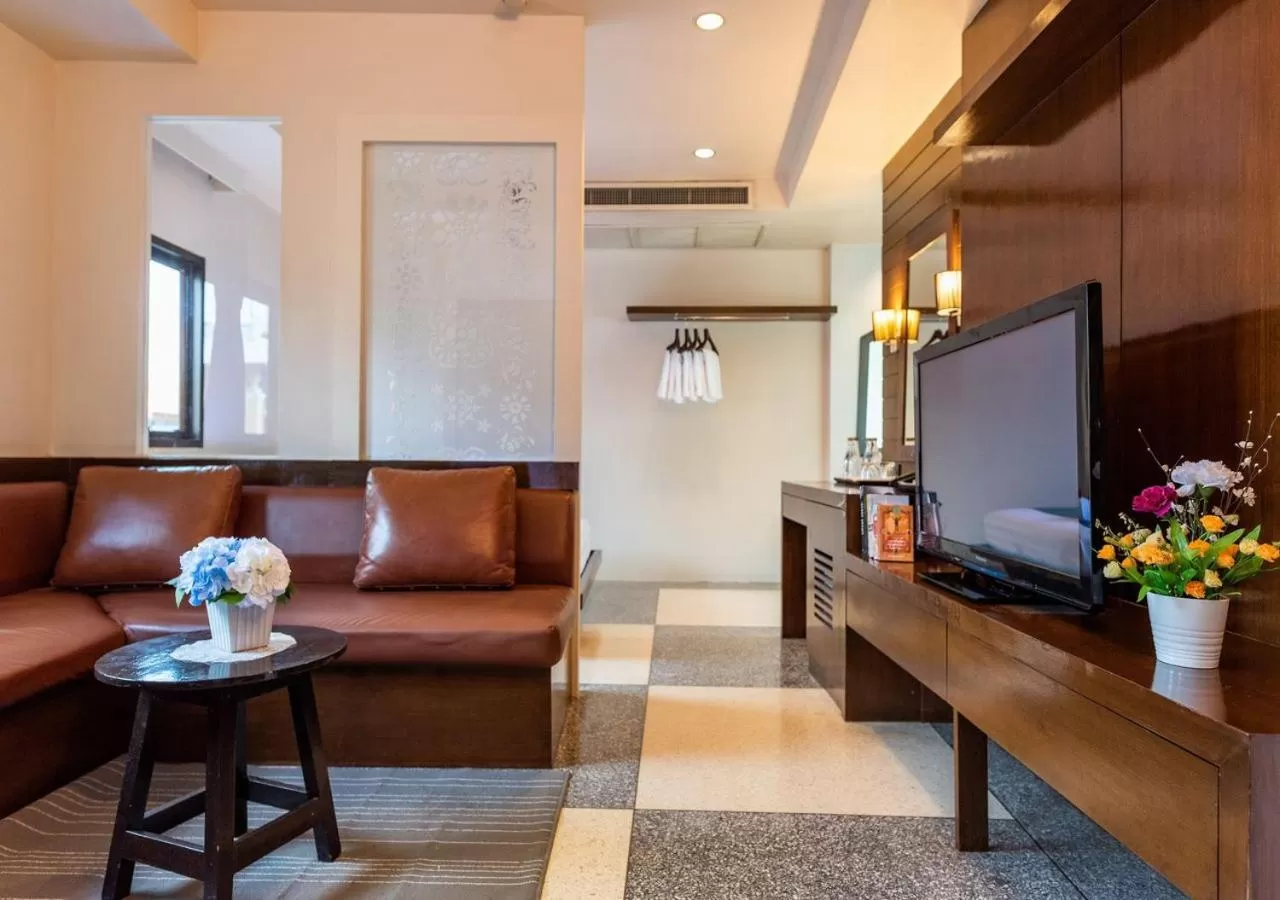 Living room in D&D Inn Khaosan