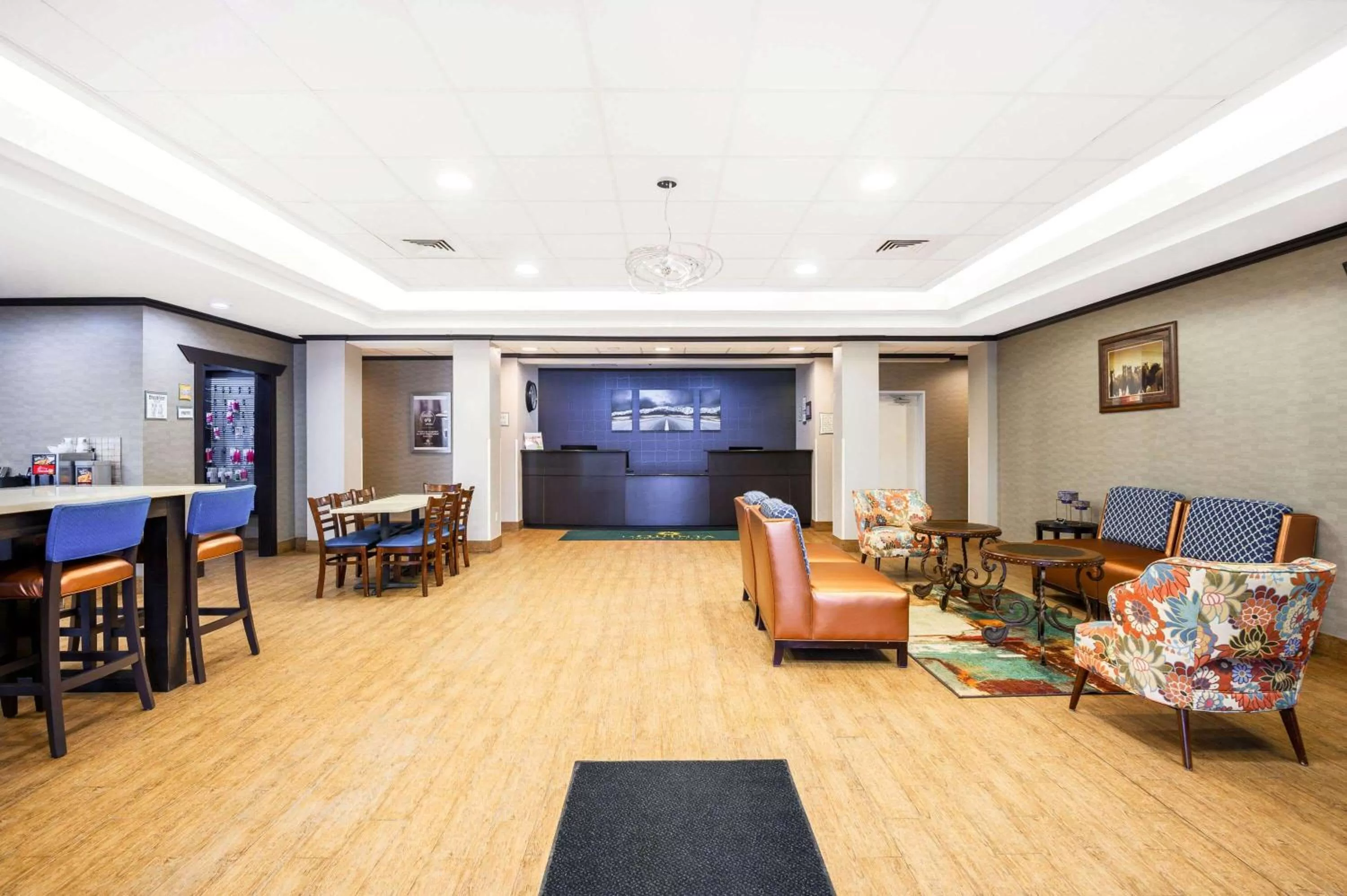 Lobby or reception in La Quinta Inn & Suites Casino and Bar by Wyndham Glendive