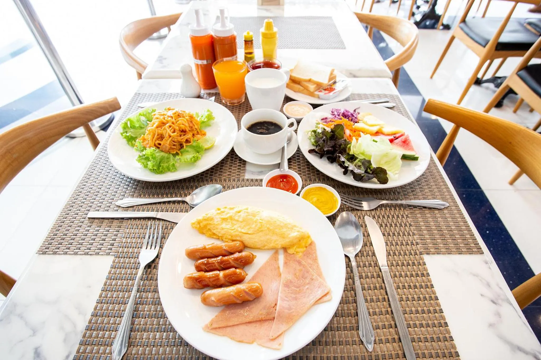 Breakfast in Spittze Hotel Pratunam