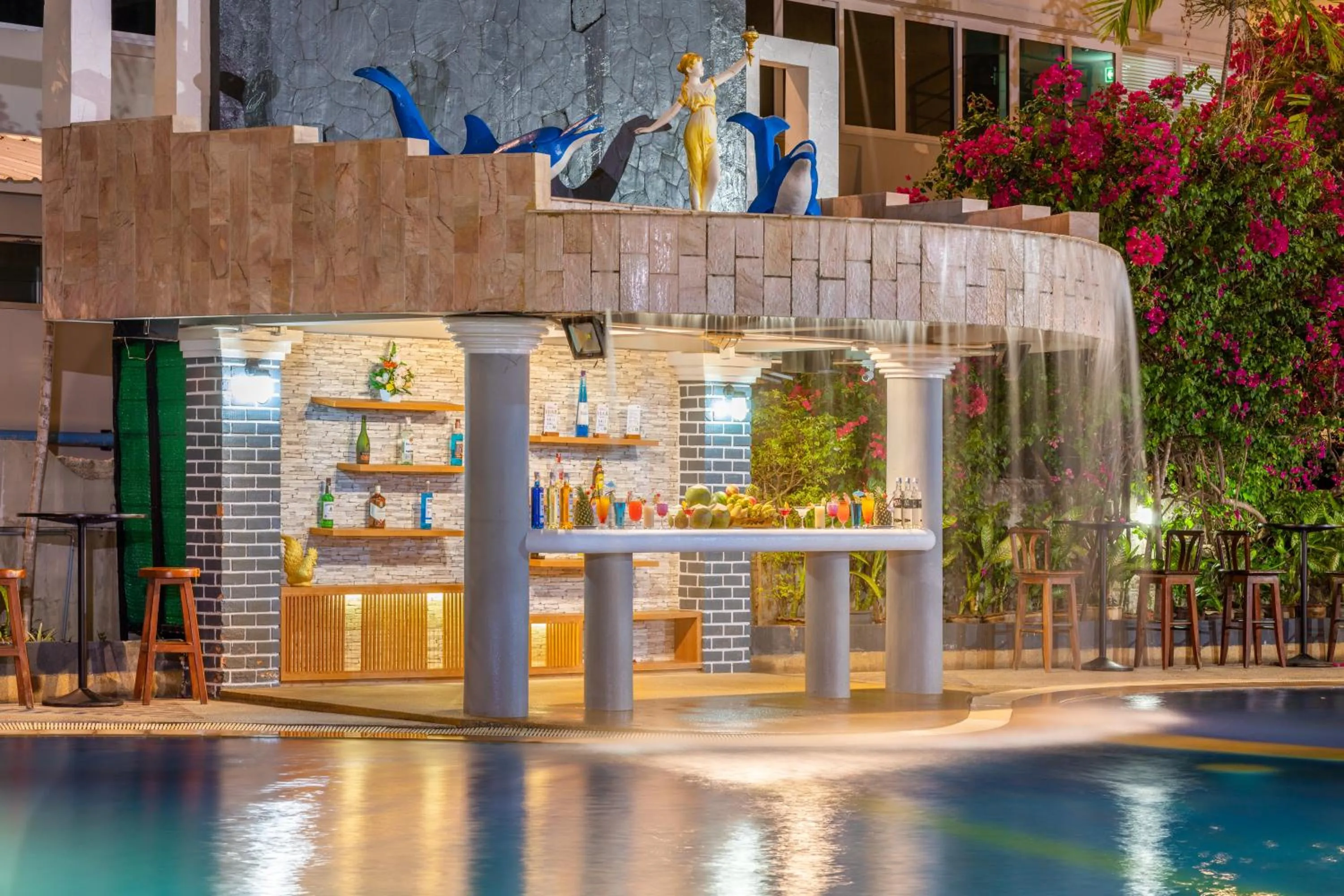 Lounge or bar in Tony Resort