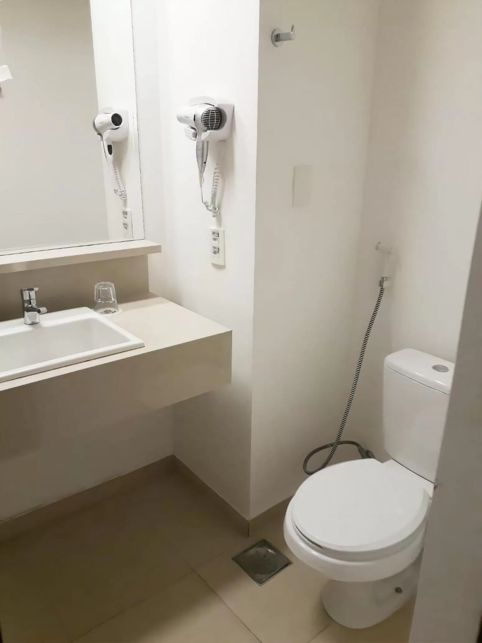 Bathroom in Tulip Inn Itaguai