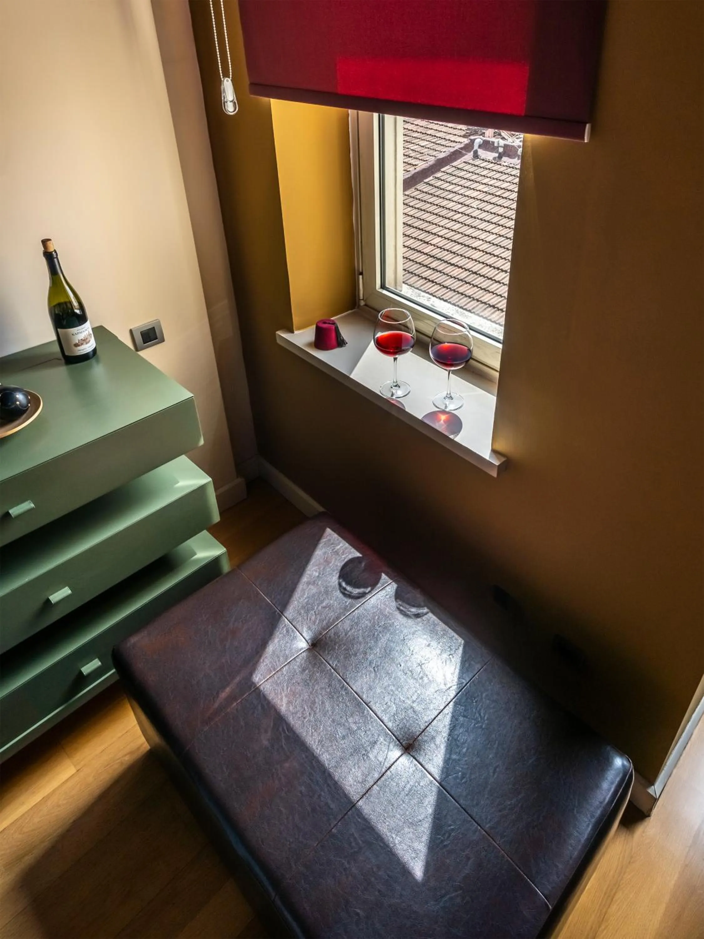 room service, Bed in Ansen Hotel and Suites