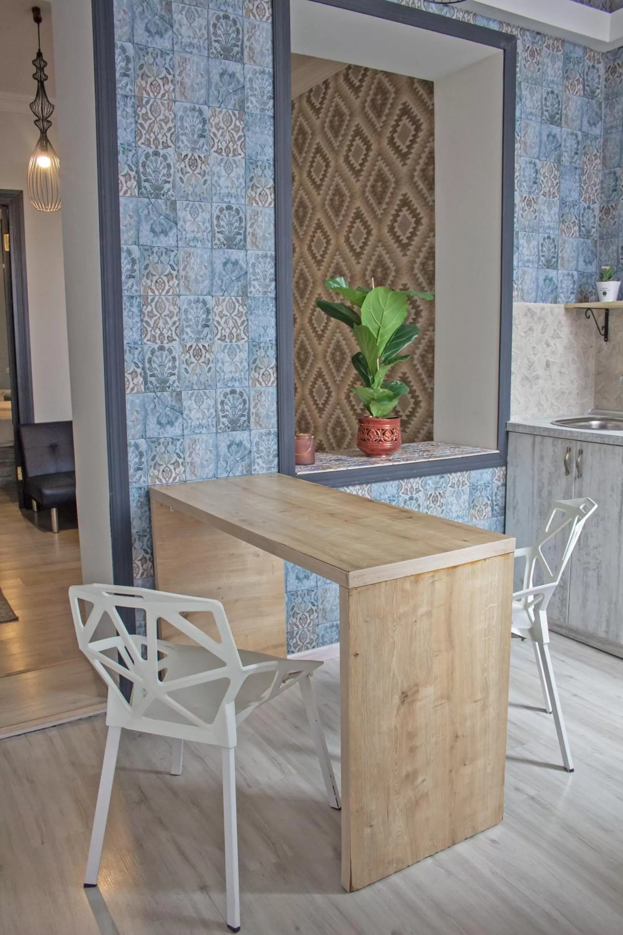 Kitchen or kitchenette in Check Point Hotel