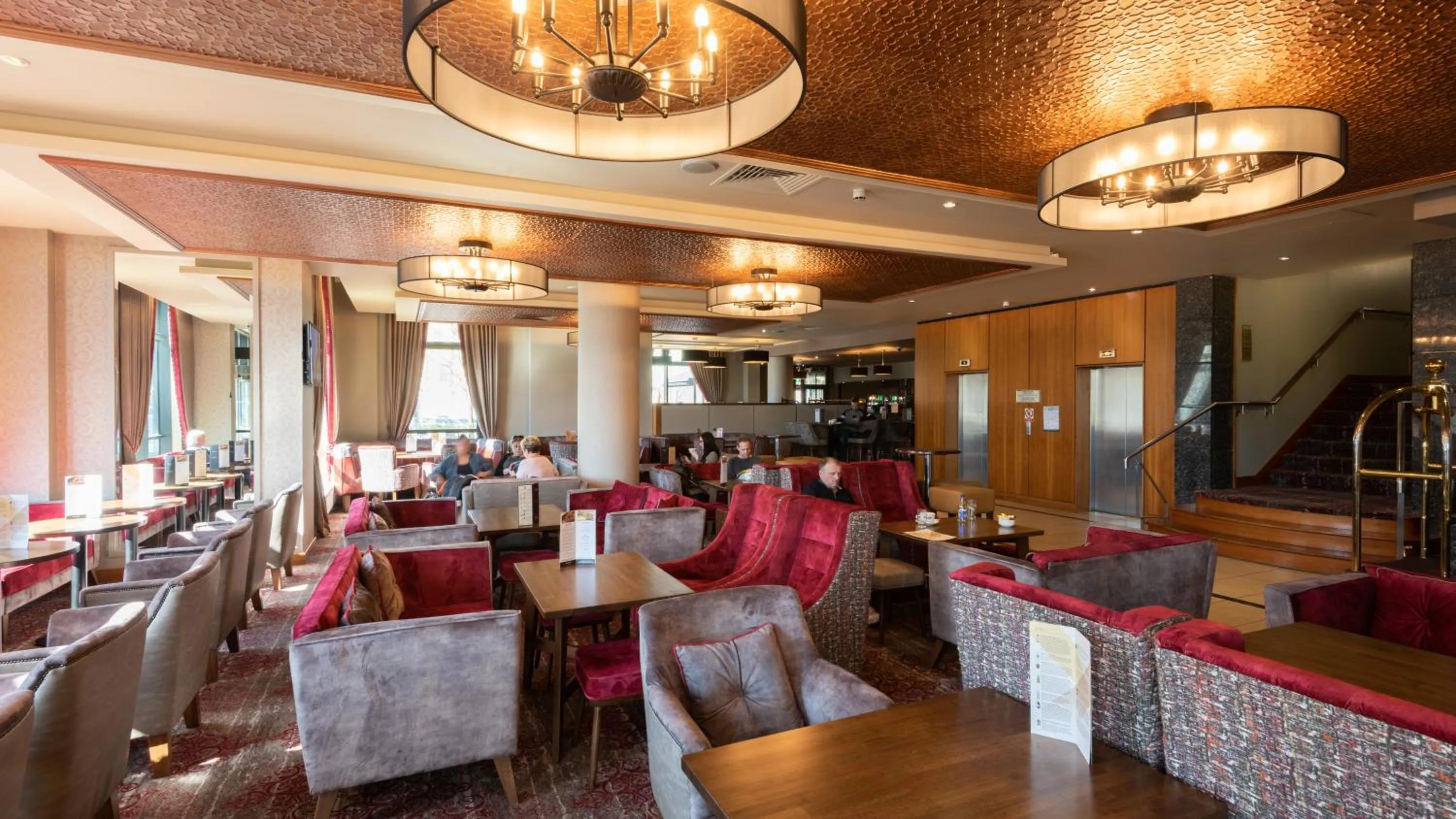 Lobby or reception in City Hotel