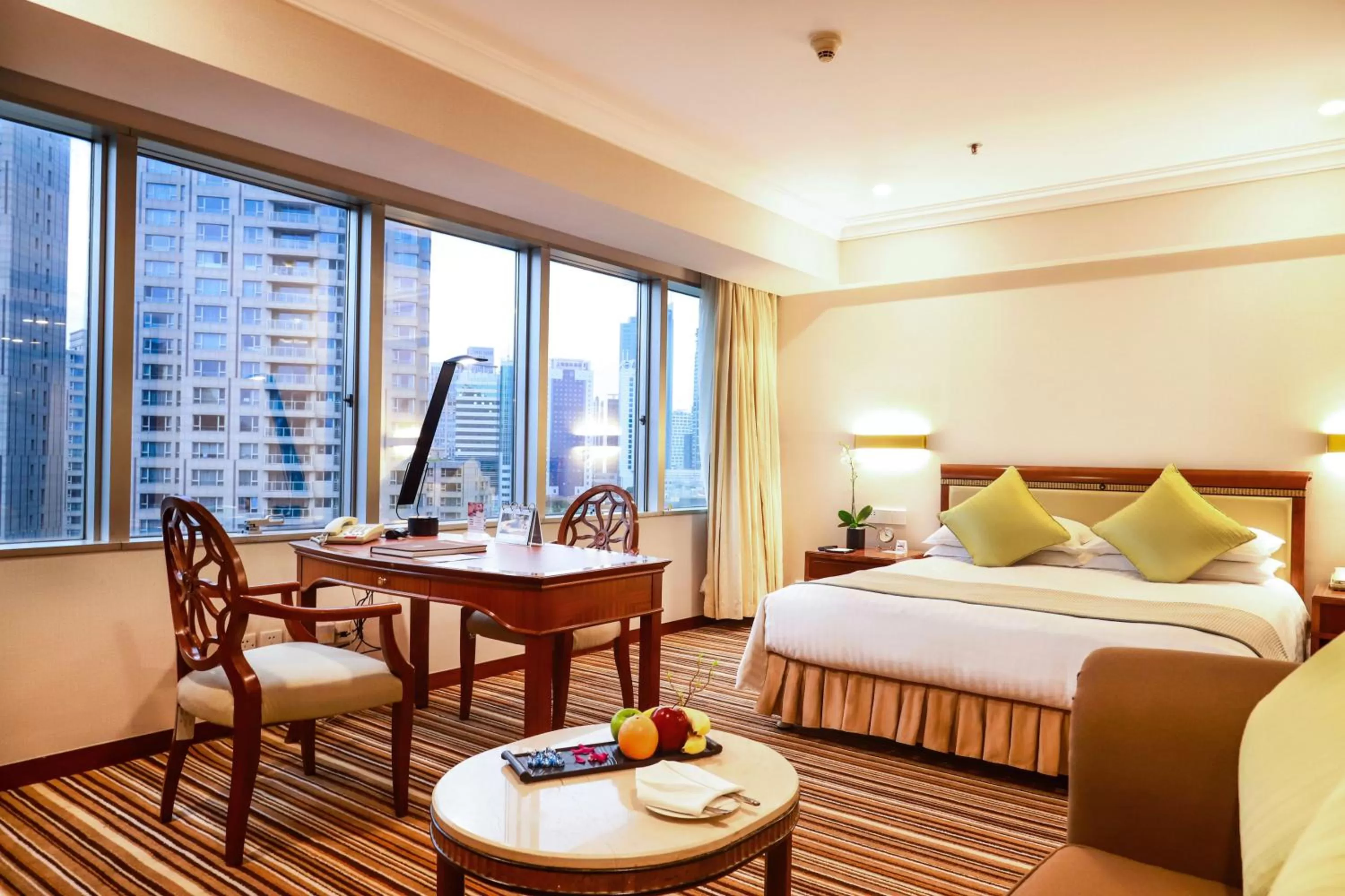 Bedroom, Bed in Jin Jiang Tower