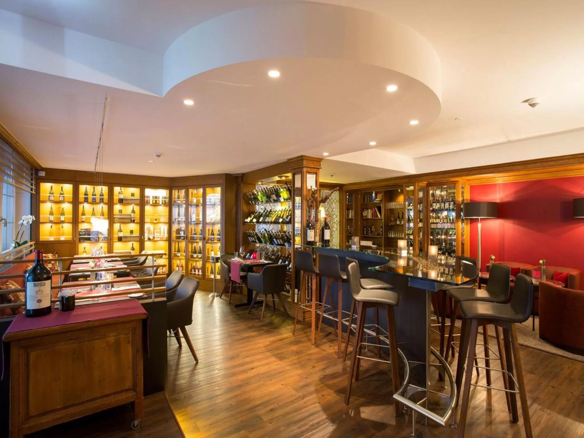 Restaurant/places to eat in Romantik Berghotel Astenkrone