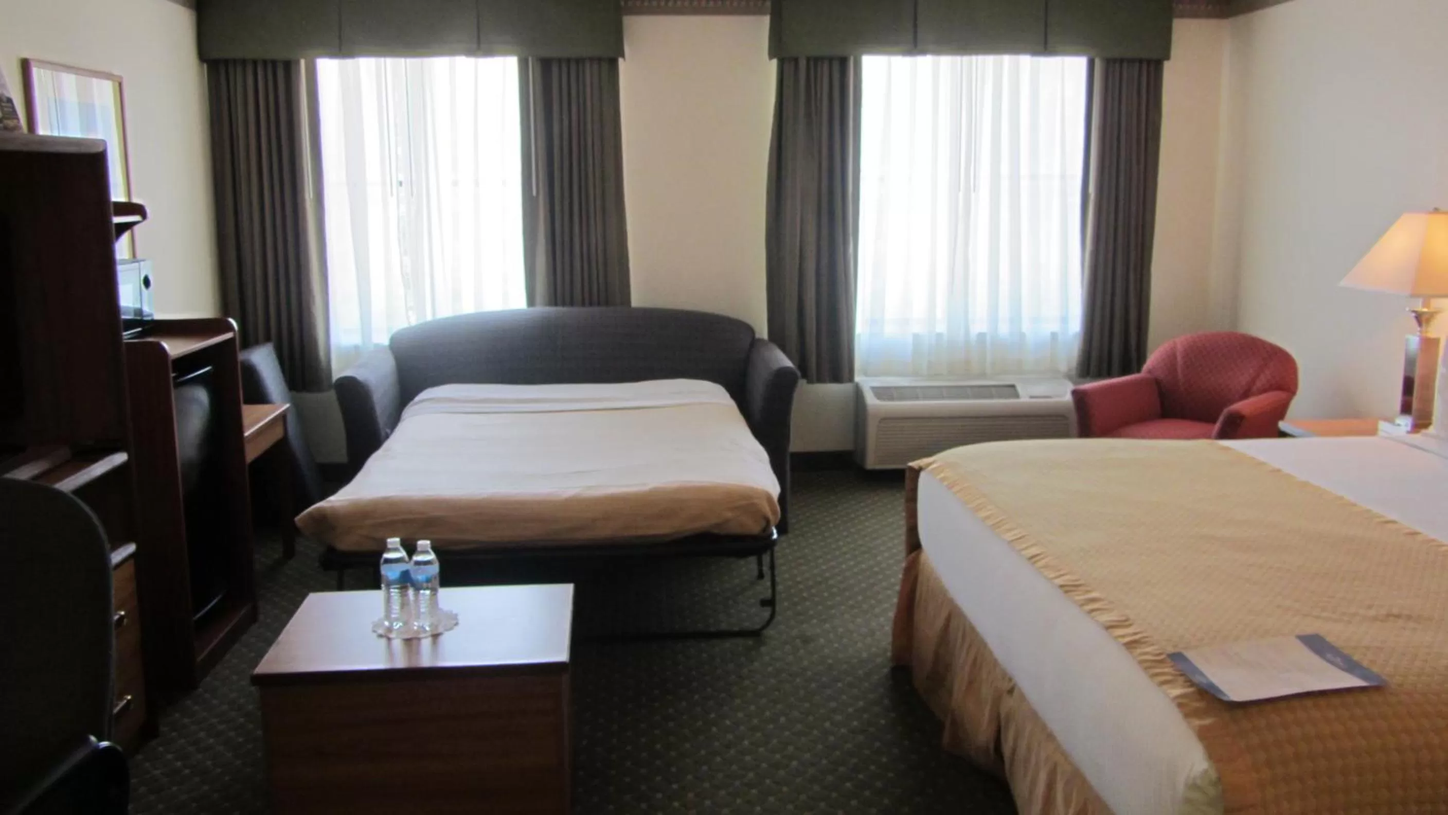 King Studio Suite - Non-Smoking in Baymont by Wyndham Conroe