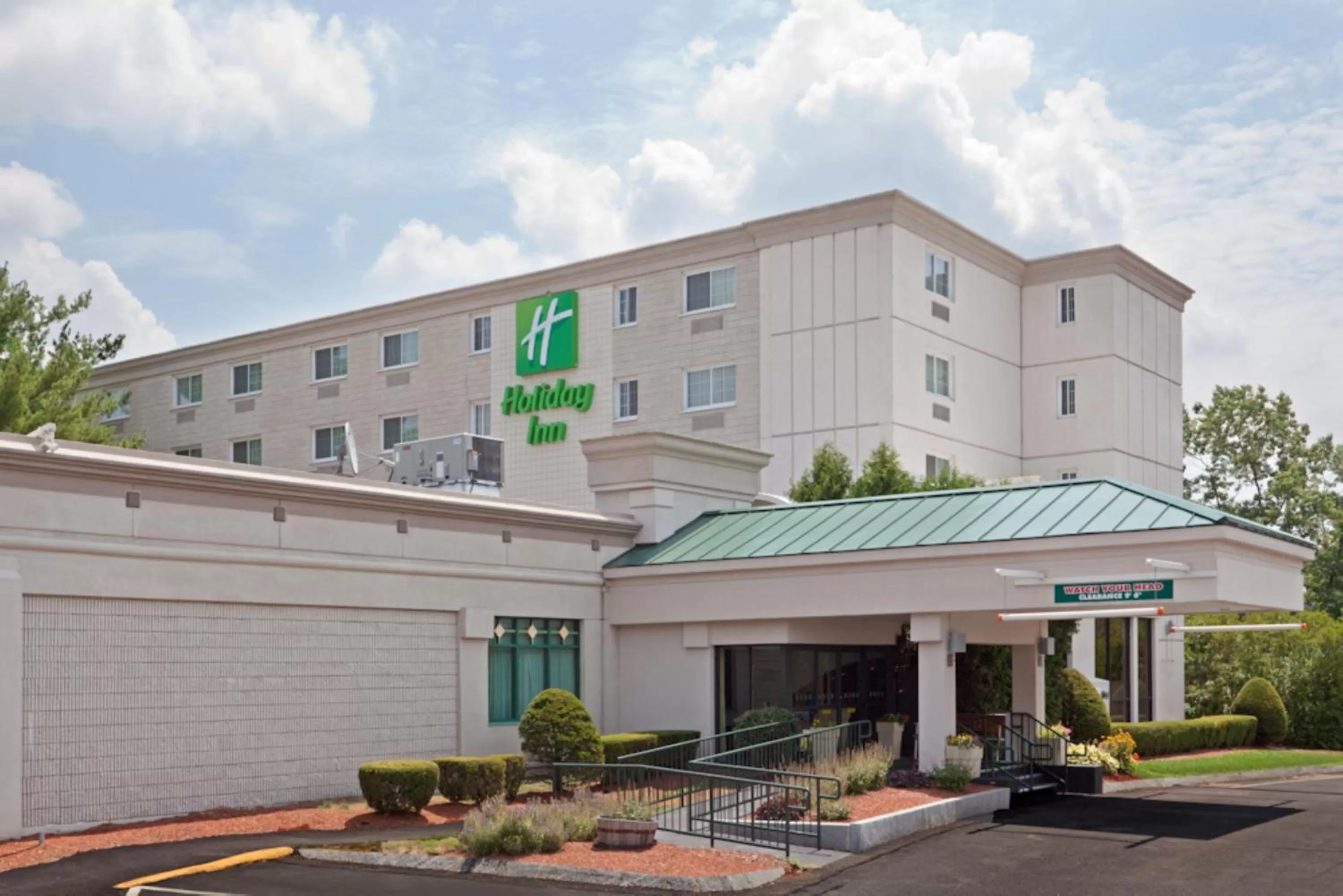 Property building in Holiday Inn Salem by IHG