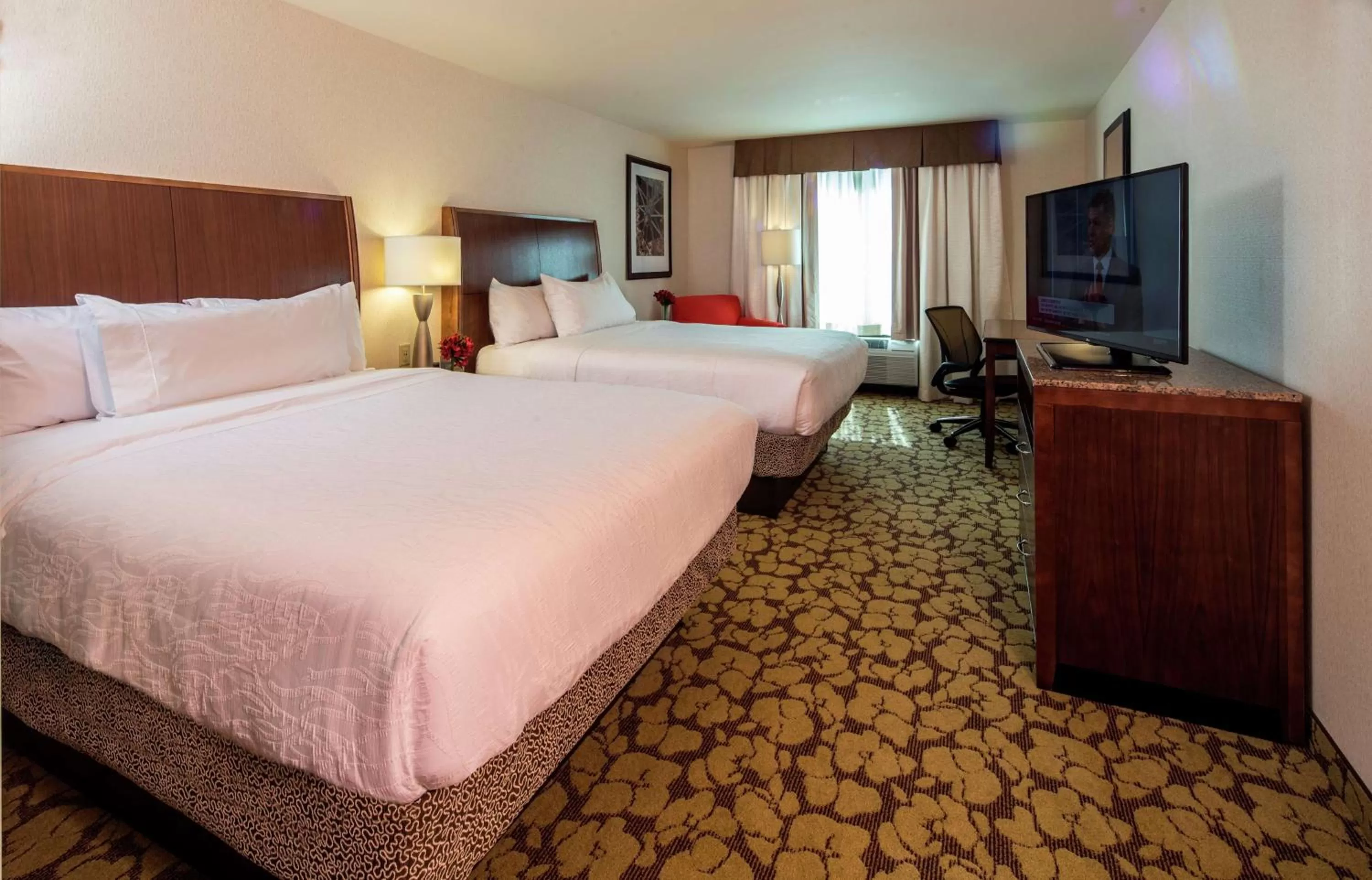Bedroom, Bed in Hilton Garden Inn Uniontown